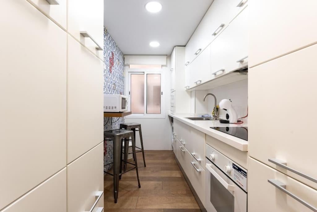 Super Flat With Terrace And Free Parking Leilighet *