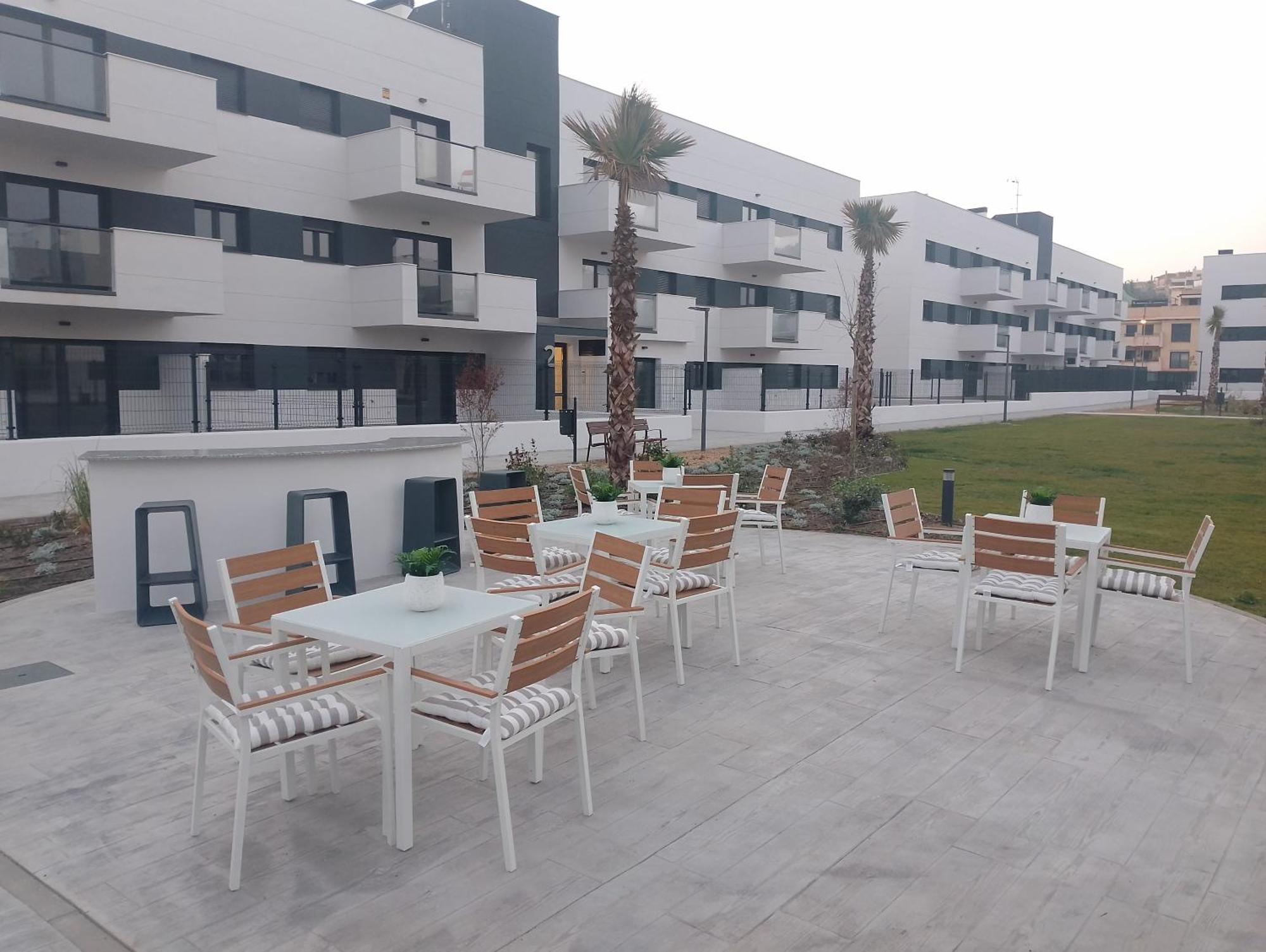 Lejlighed Bajo Con Jardin En Primera Linea De Playa