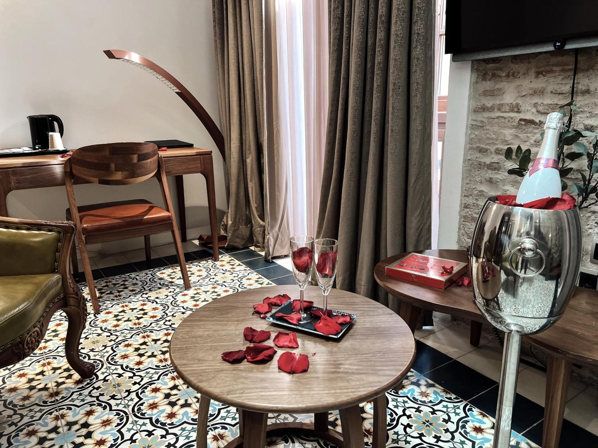 Hotel Anahita Boutique 4*
