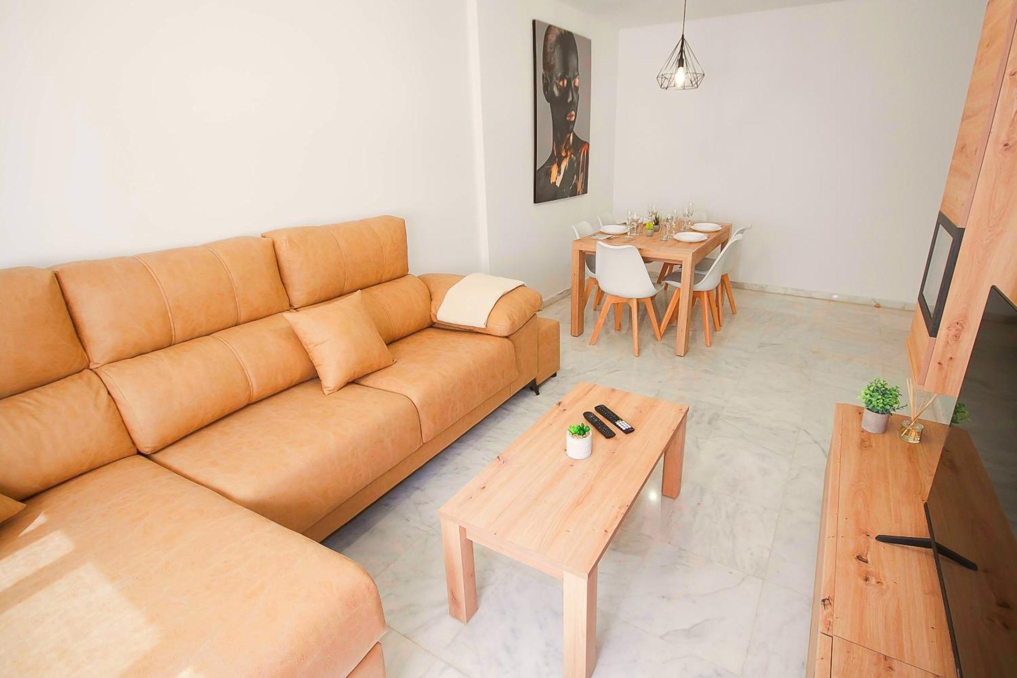 Apartment Ave Huelin 3rooms Con Parking Y Ac
