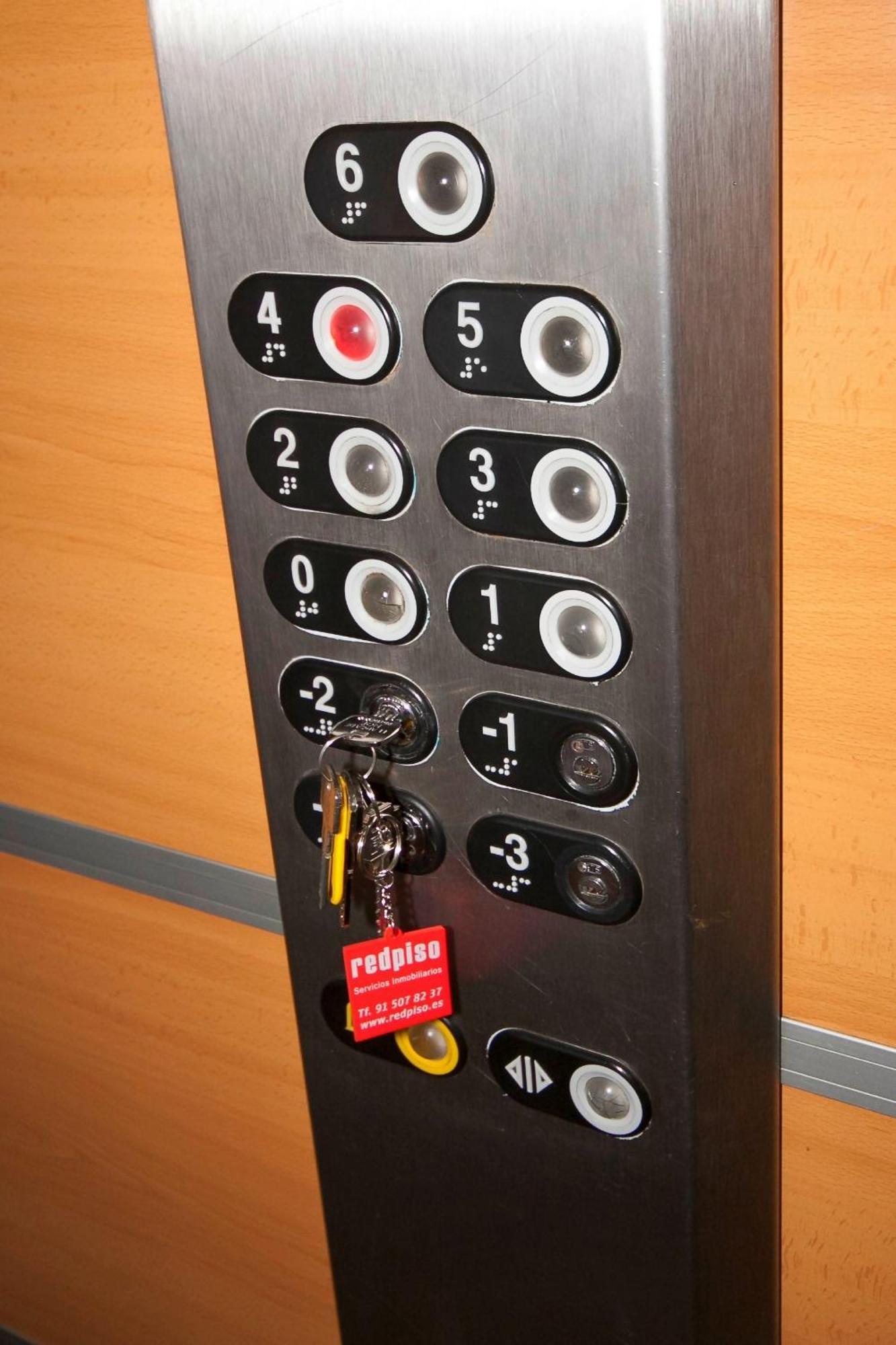 Apartment Ave Huelin 3rooms Con Parking Y Ac