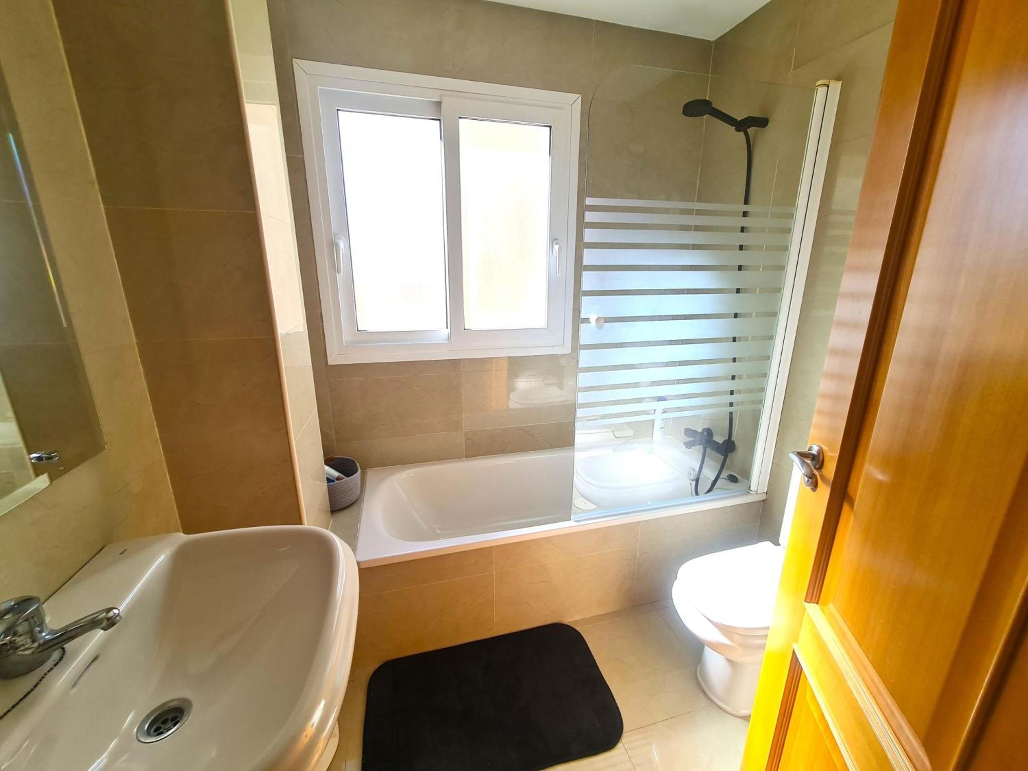Apartment Ave Huelin 3rooms Con Parking Y Ac