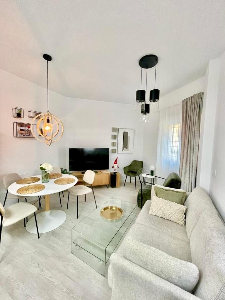Apartment Historical Centre! Private Terrace & Gym-near Public Parking