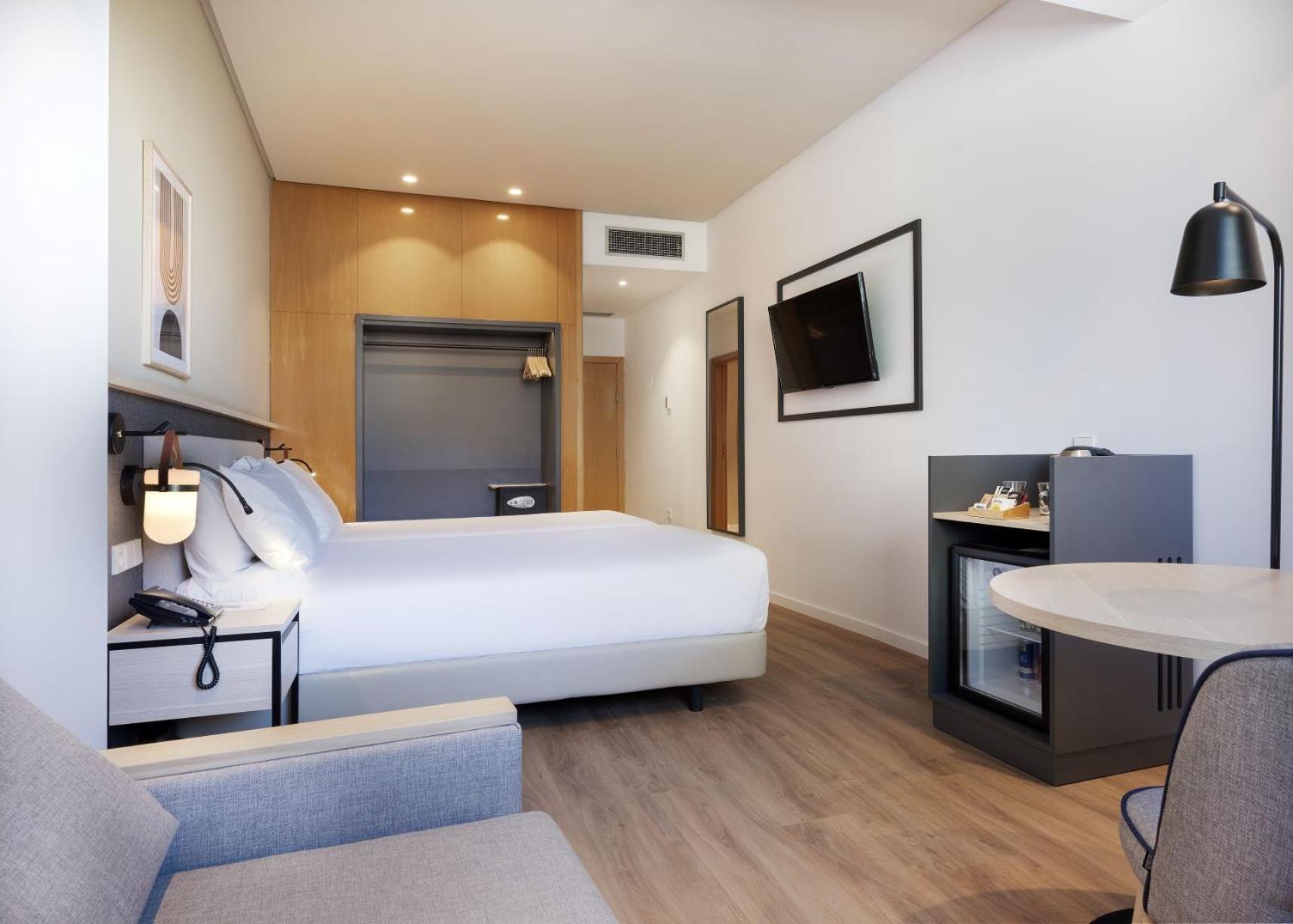 Tryp Alameda 4*