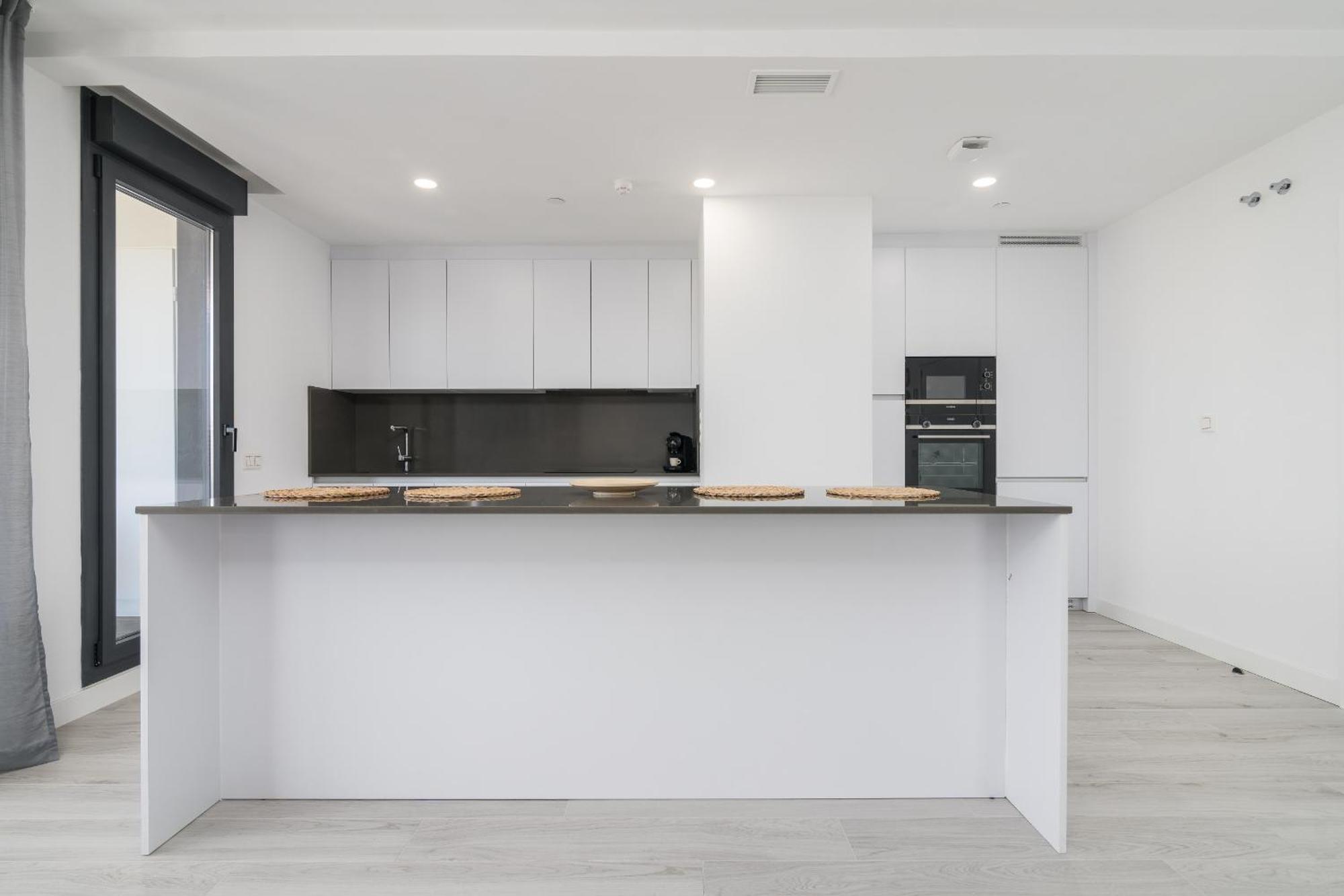 Homes Urban Sky Tower 4 G Apartment *