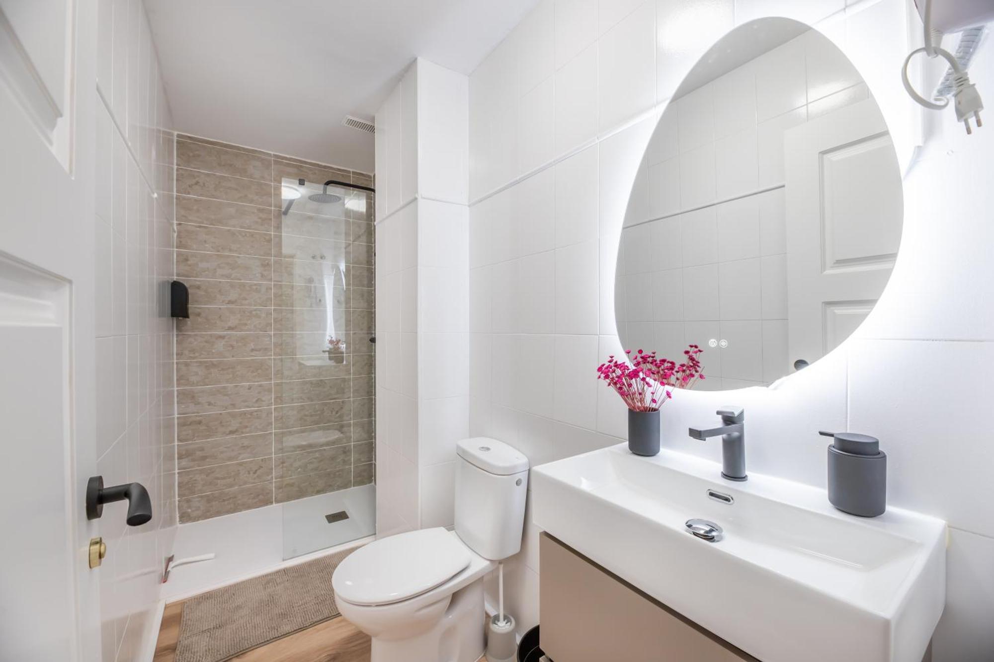 Charming 4-bedroom In Malaga's Historic Center Apartment Malaga