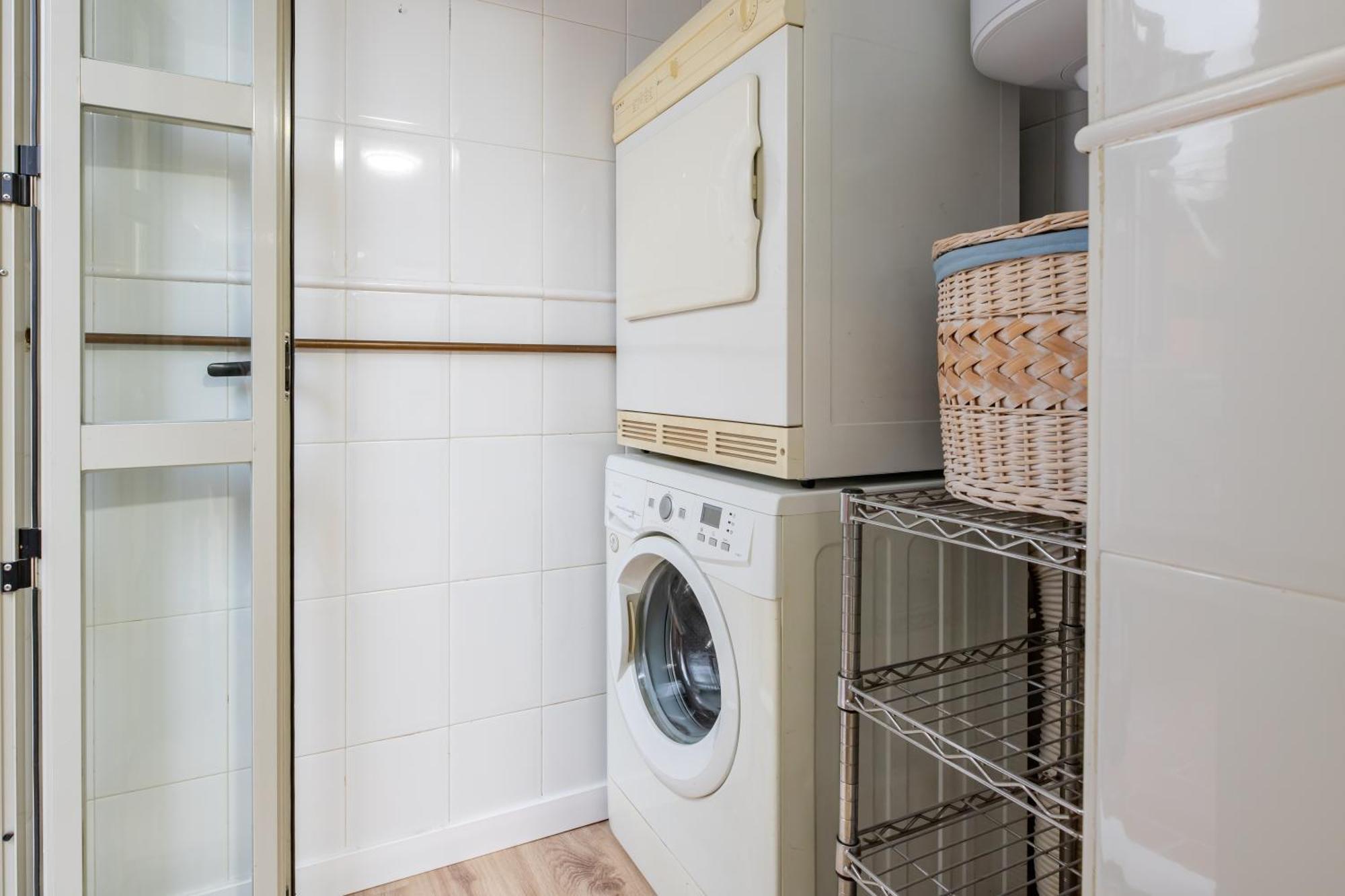 Apartment Charming 4-bedroom In Malaga's Historic Center *