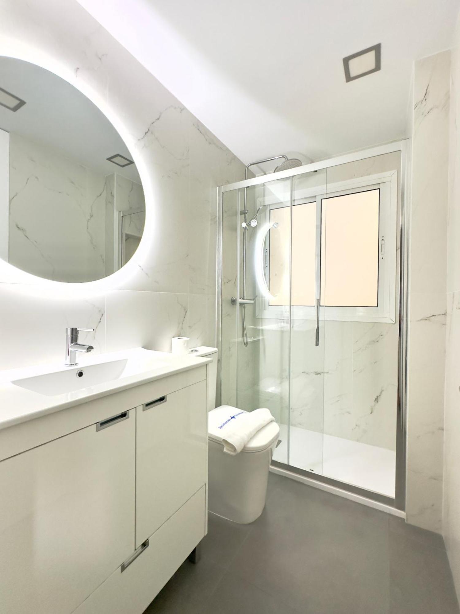 Ayala Center 6pax Apartamento Málaga