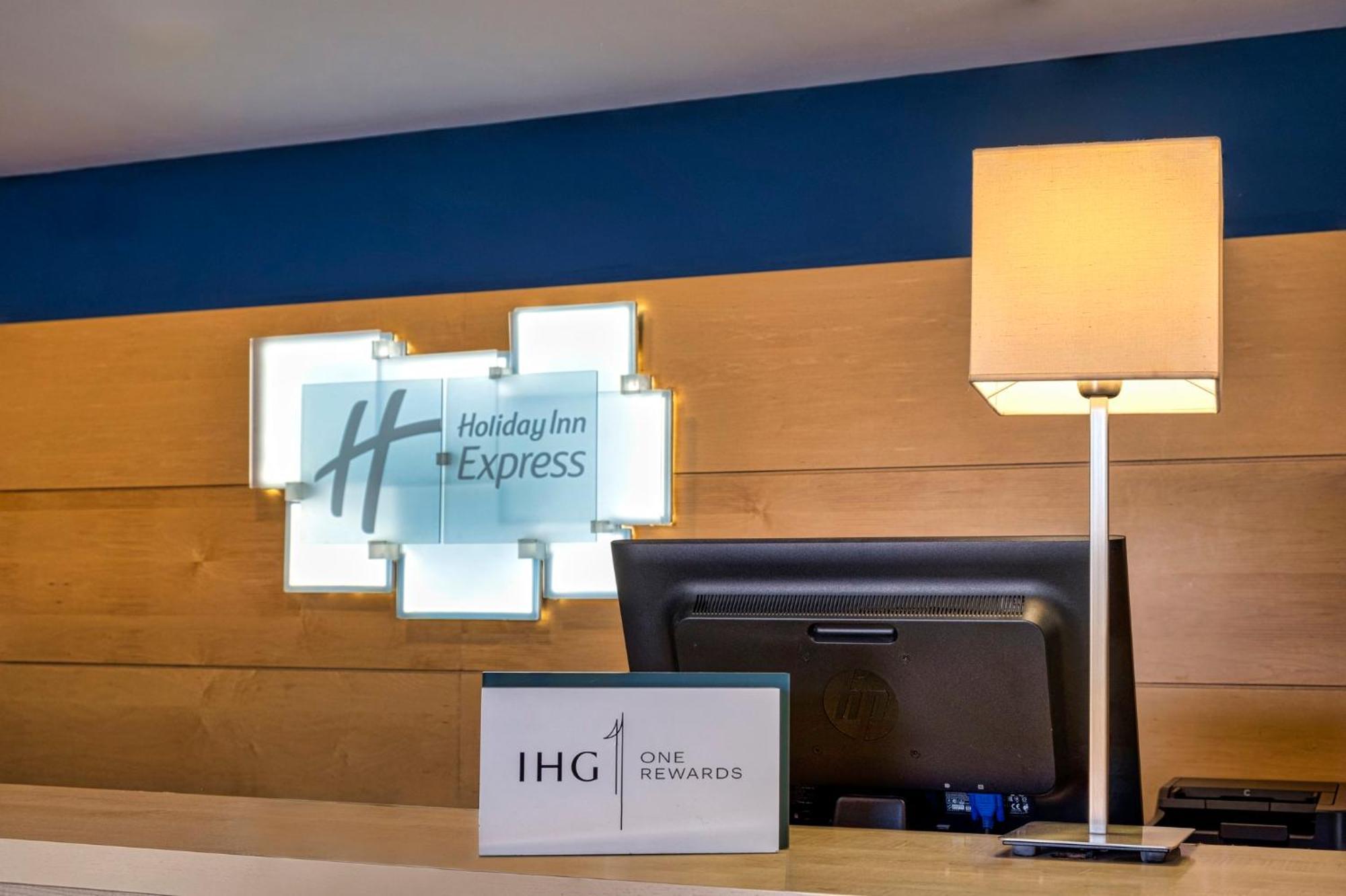 Hotell Express Airport By Ihg 3*