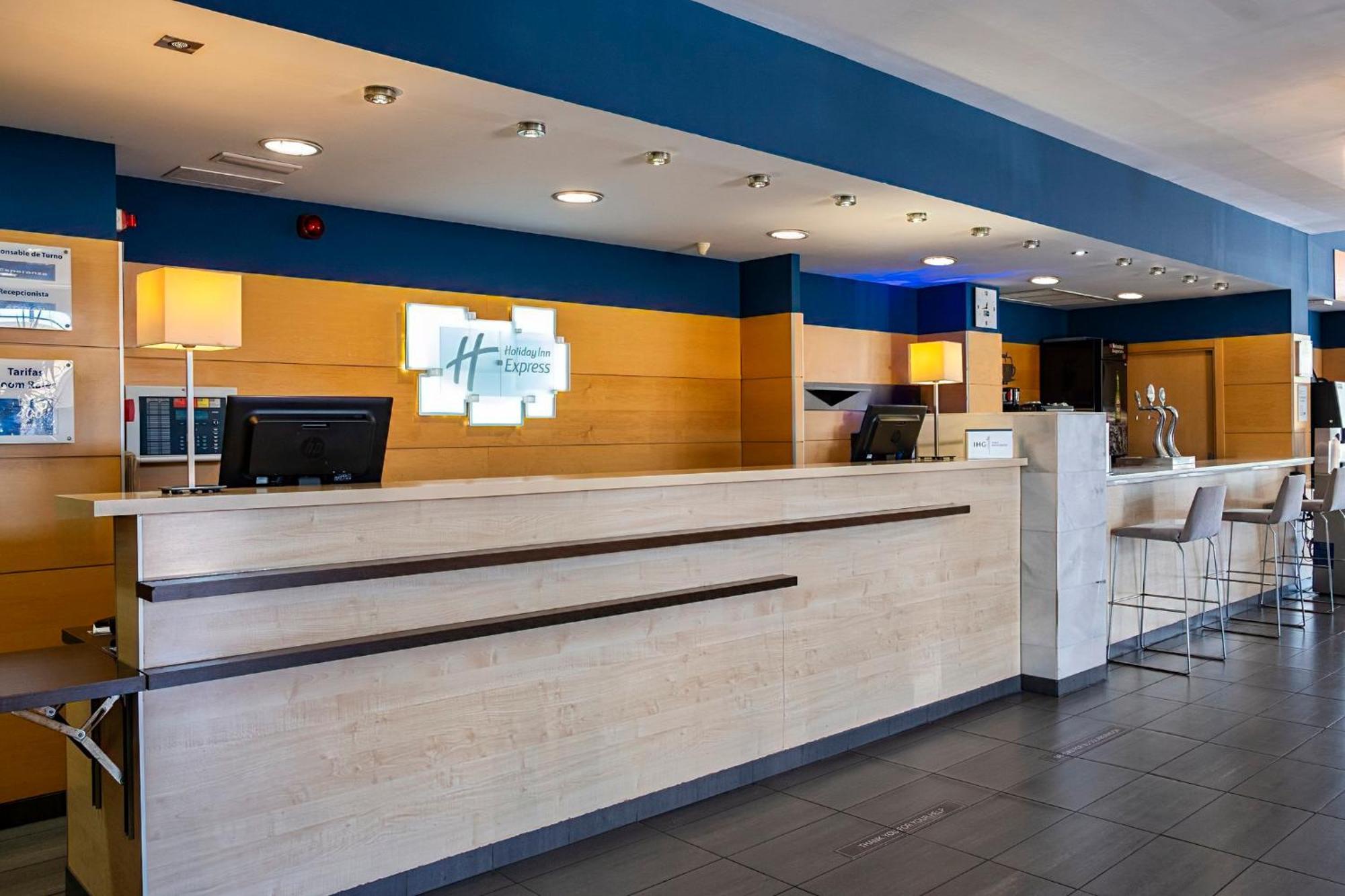 Express Airport By Ihg Hotell