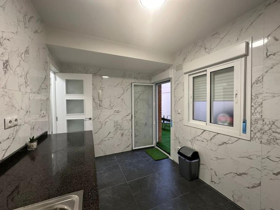 Cosy In 10' From The Beach - Rene Appartement *