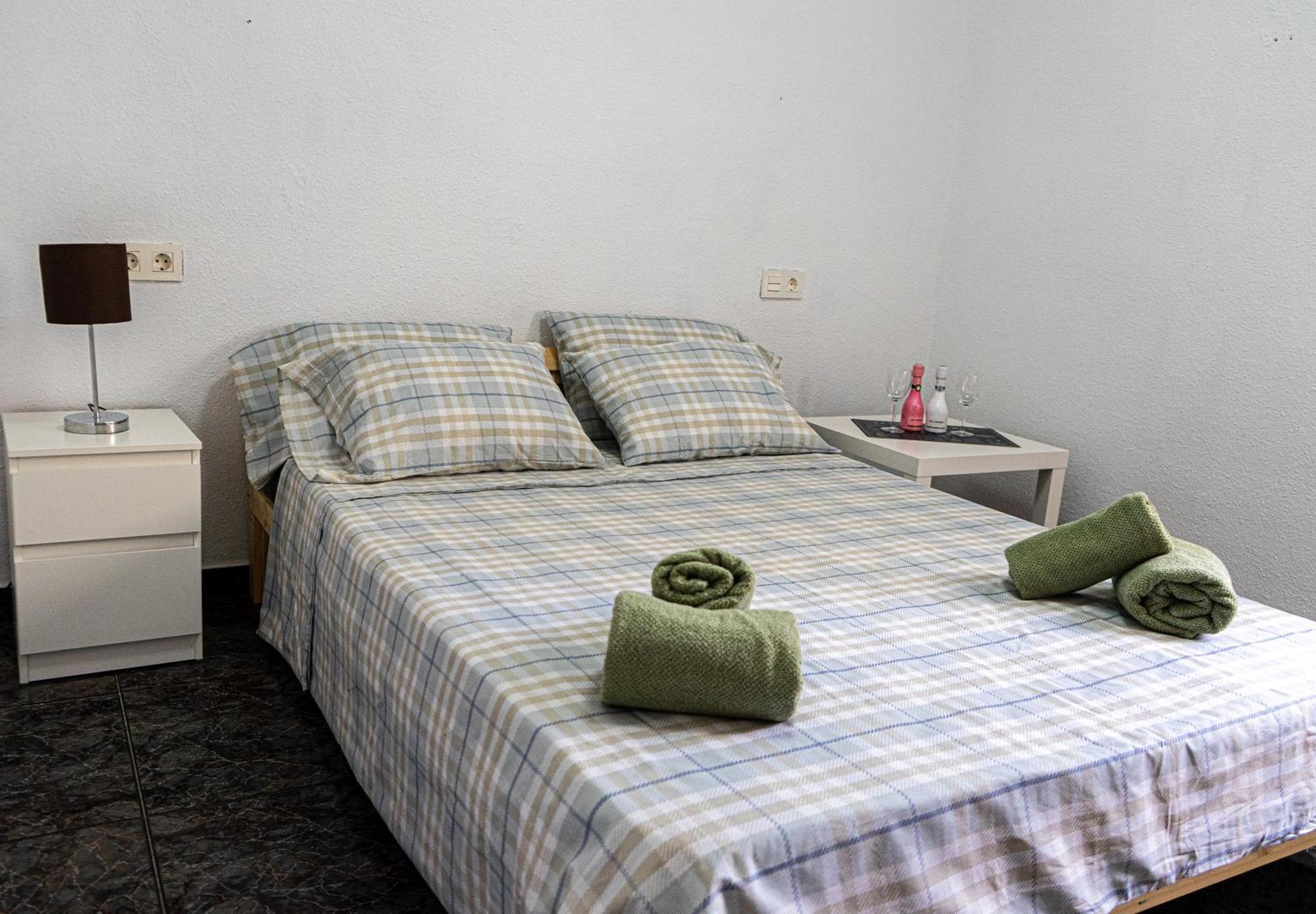 Economicmalagarooms Homestay