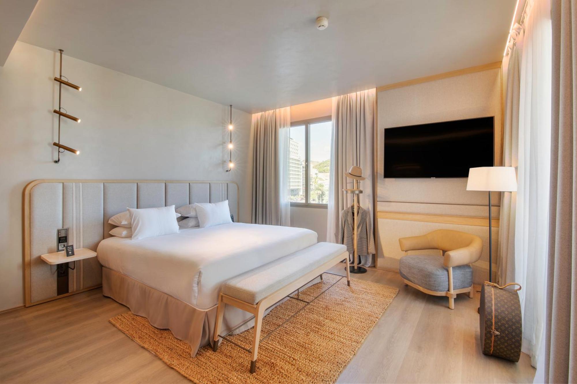 Only Hotell 5*