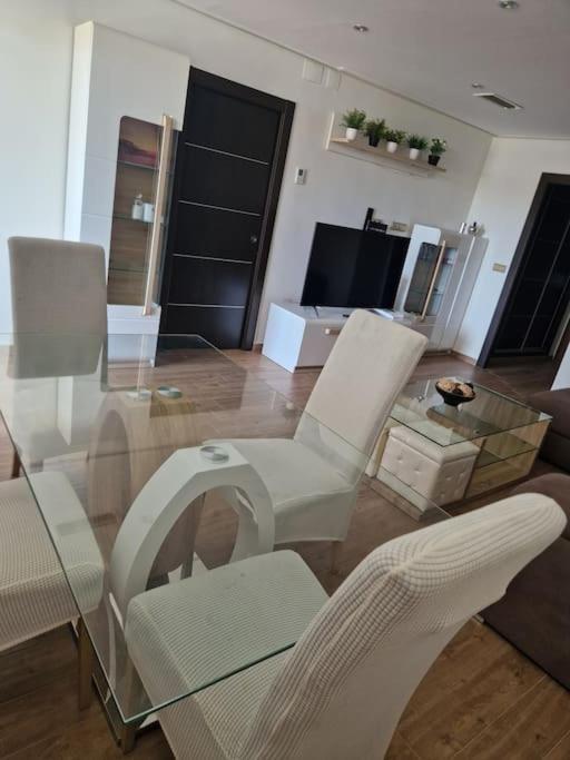Apartamento In Beach Málaga