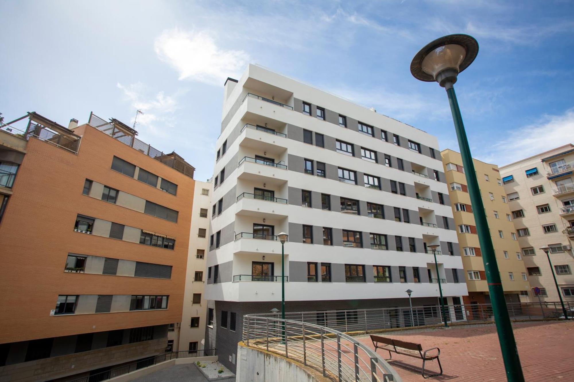 Apartamento Con Vistas En Paseo De Reding By Rent Me Appartement *