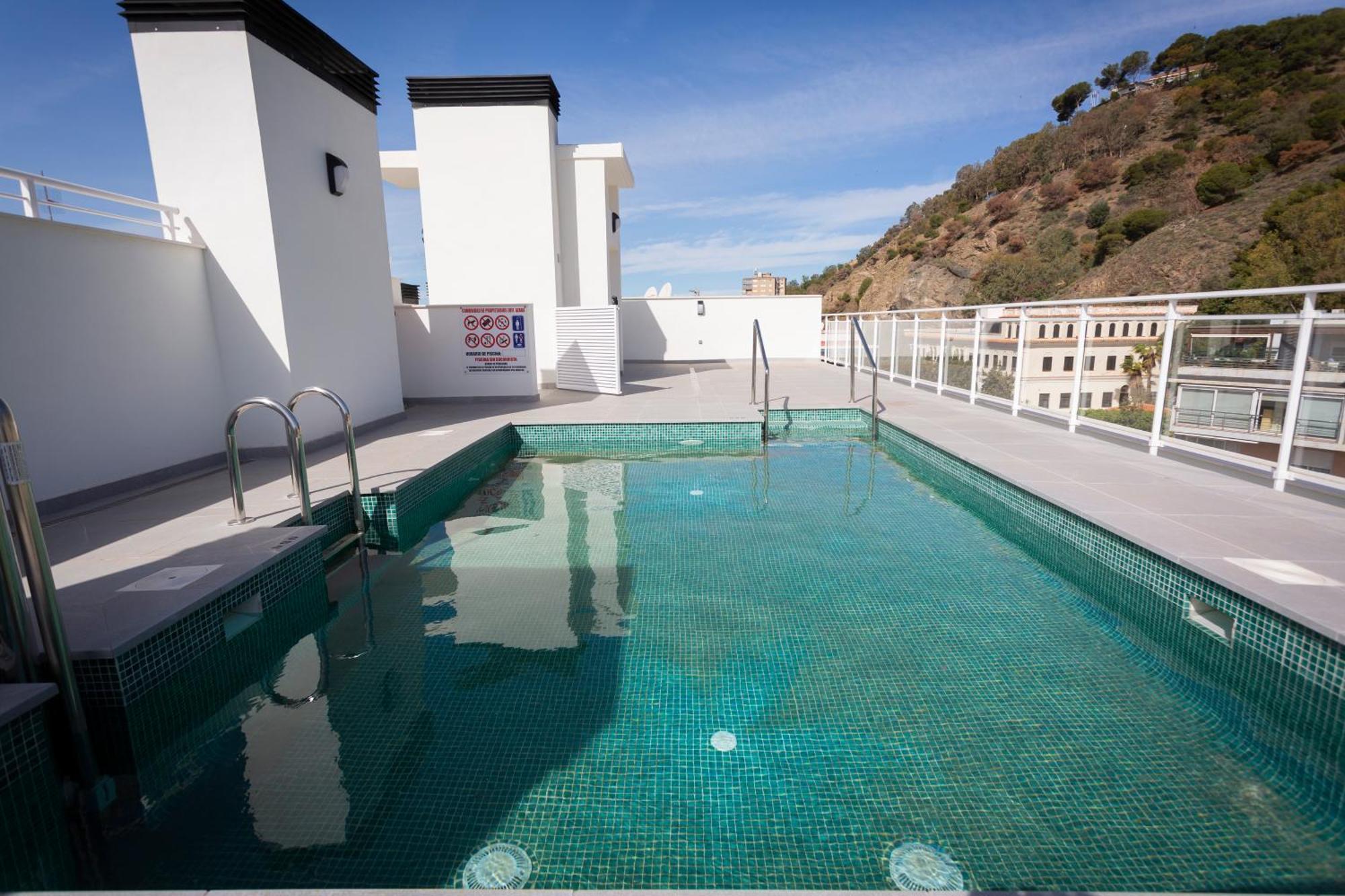 Apartamento Con Vistas En Paseo De Reding By Rent Me Appartement