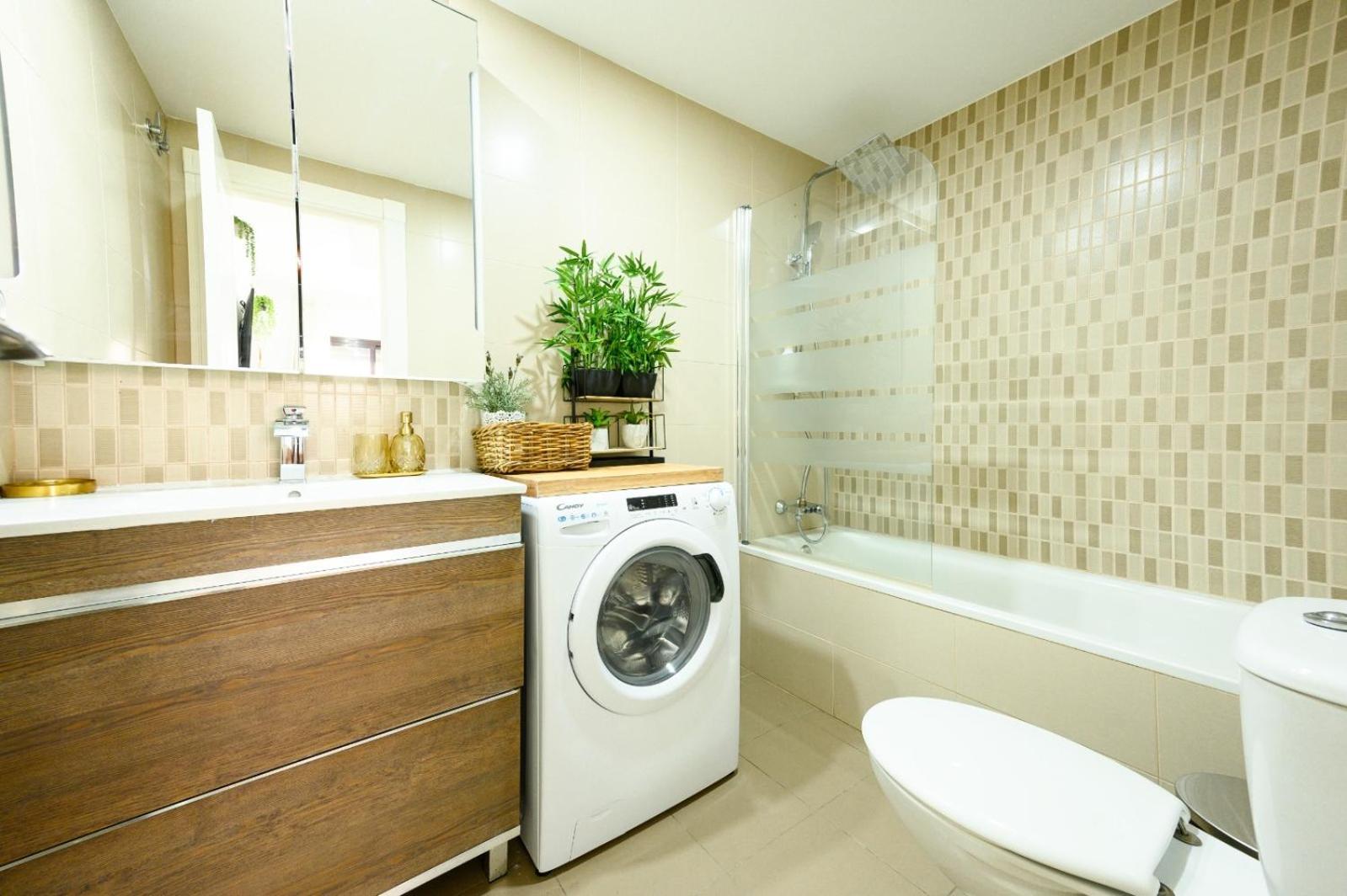 Estudio Con Parking Teatinos Living Appartement