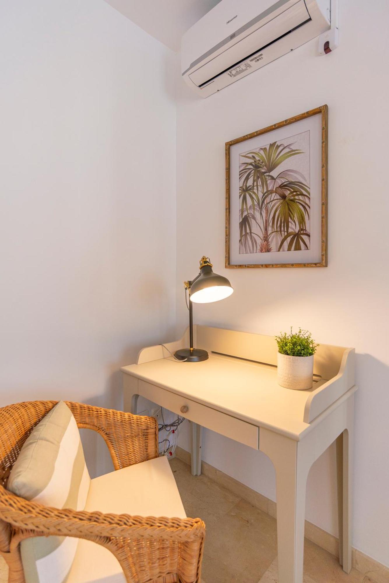 Appartamento & Pool In Center Málaga