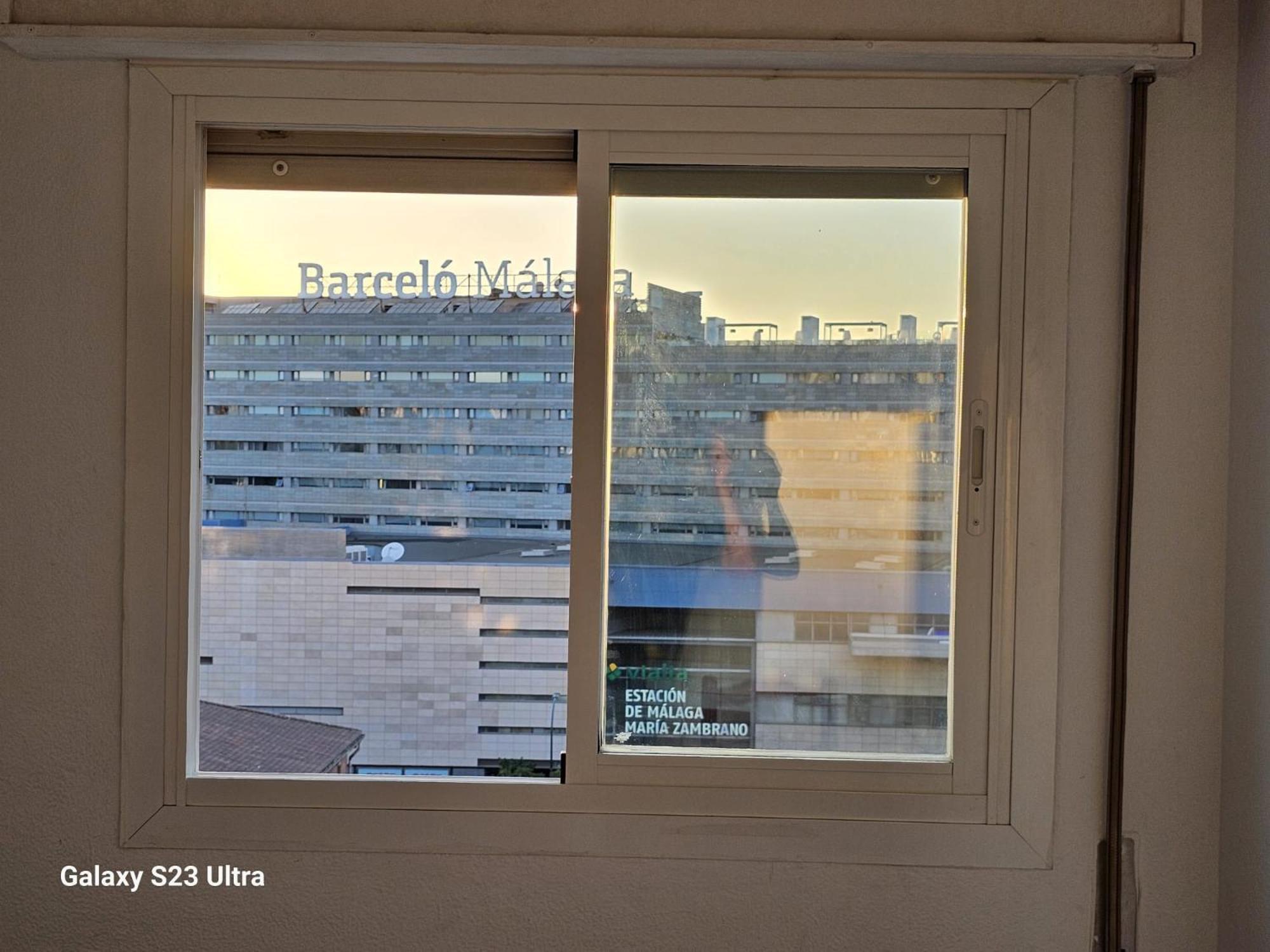 Privat overnatting C Habitacion Preciosa Grande Privada Centro Y Cerca De La Playa Wi-fi Málaga