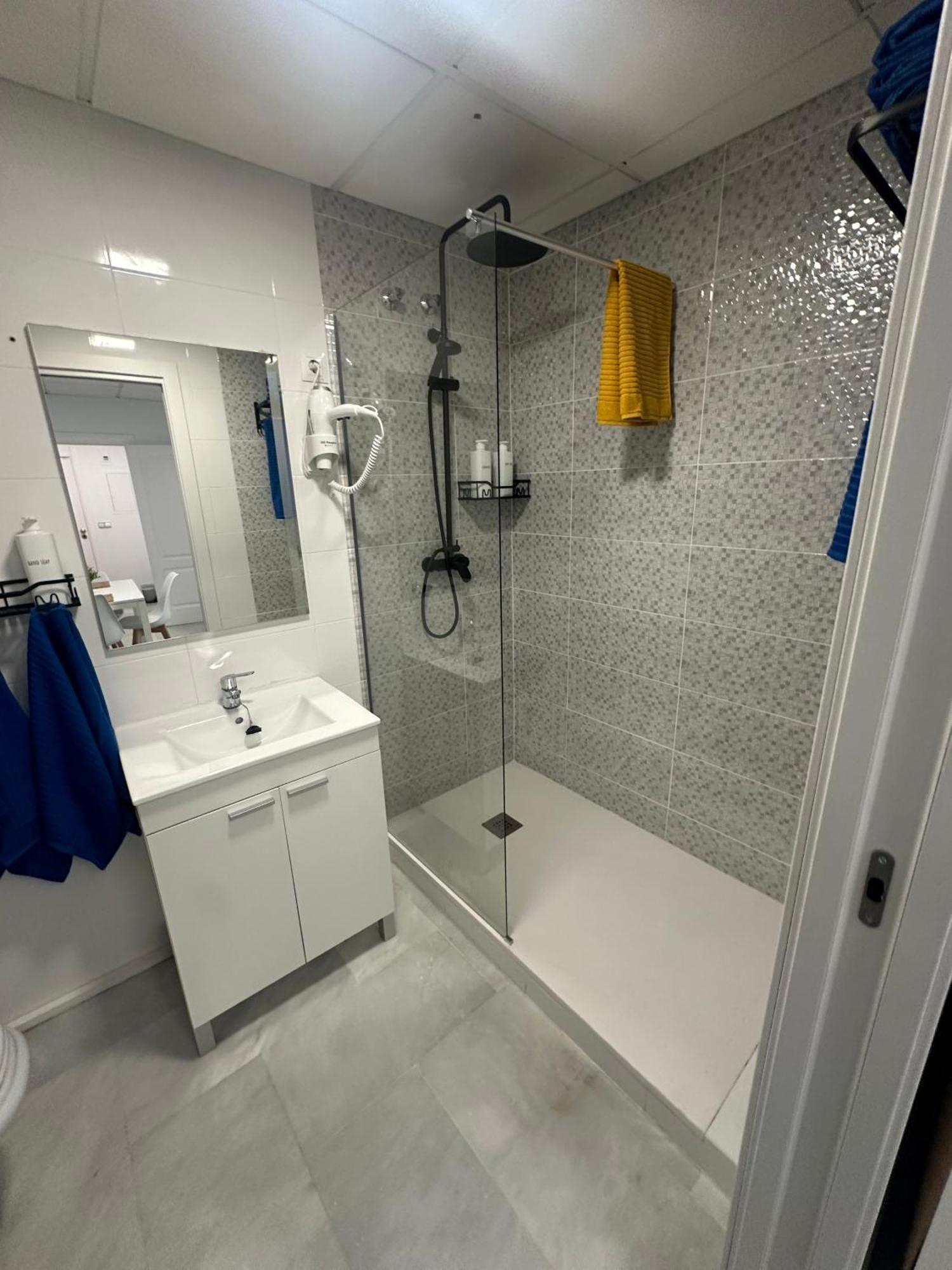 Moderno Soho - Nuevo! En El Centro Y Cerca De La Playa! Apartamento *