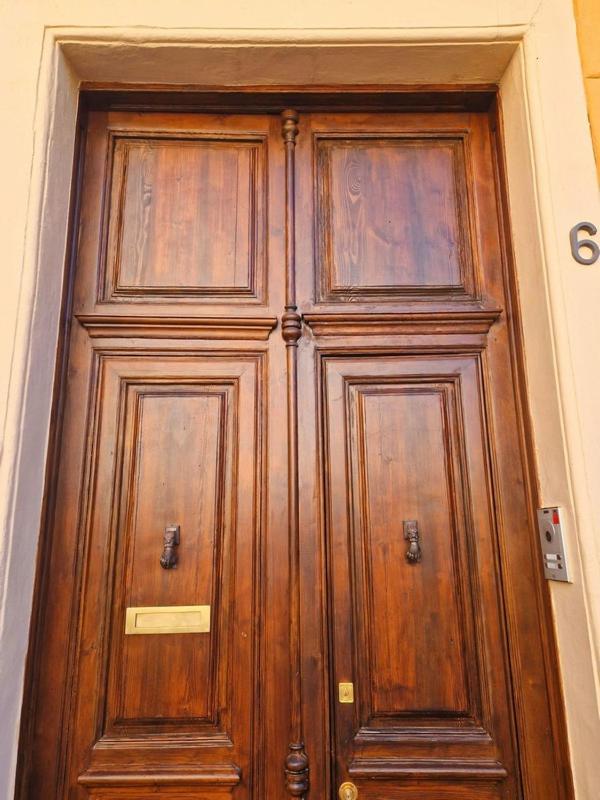 Piso Con Patio, 3 Habitaciones, En La Goleta * Málaga
