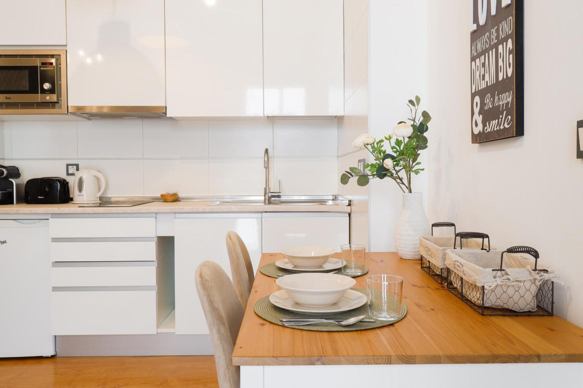 C15 - Charming Modern In The Centre Apartamento *