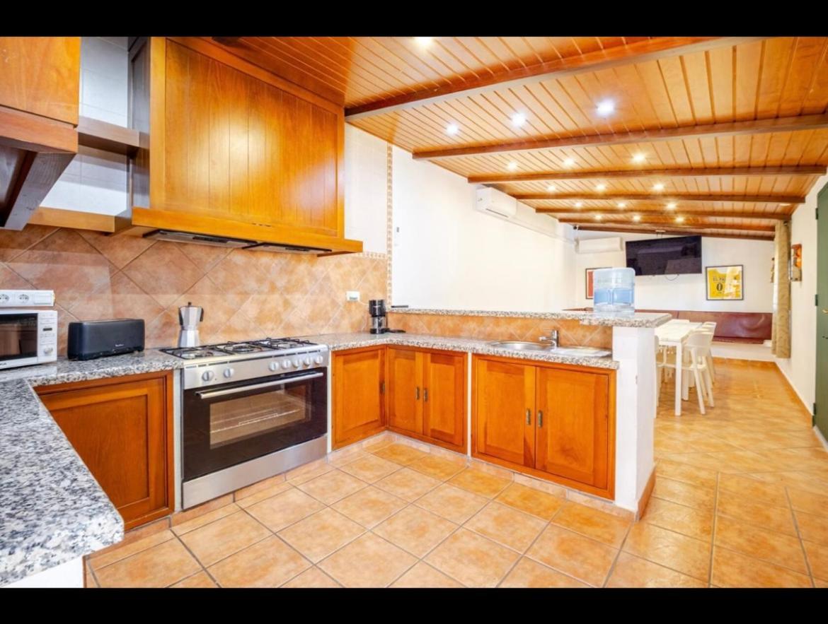Villa Garpellado *