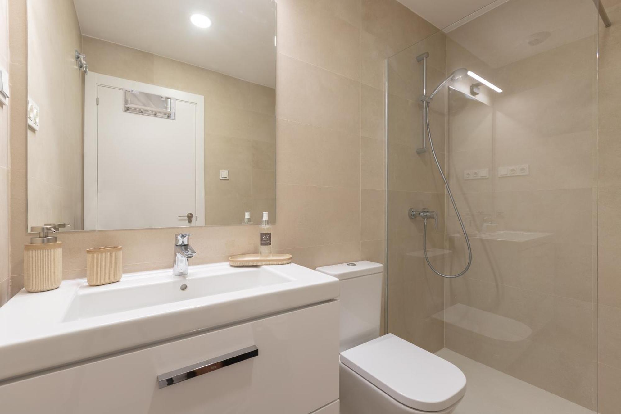Appartement Unique Three-bedroom In The Heart Of Málaga