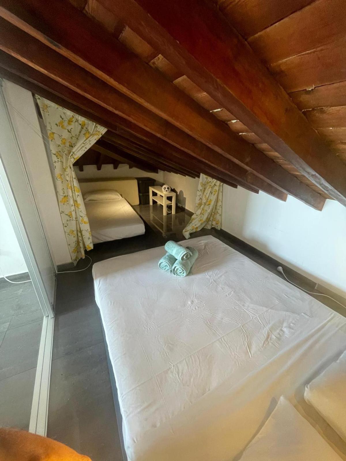 -malagasunapts- Private Terrace Apartment