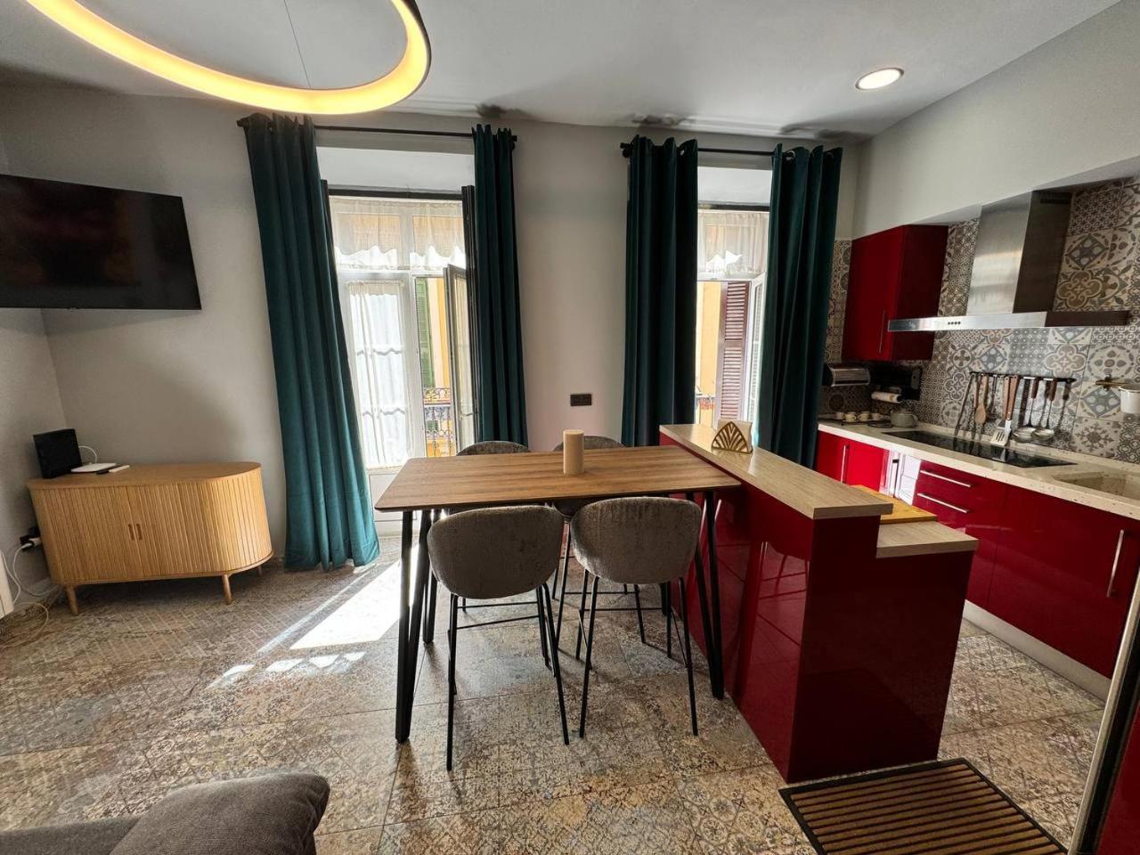 Alma De Malaga 2Br Stay With Art History & Comfort In The Heart Of The City * Málaga