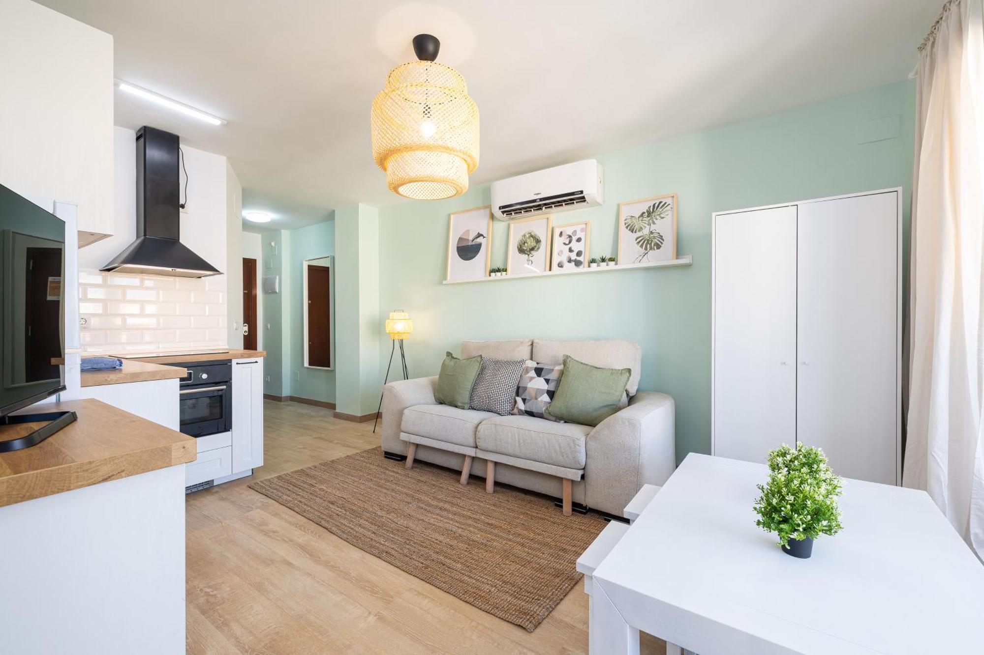 Apartment Holidays2malaga Guindos 500 Mts From And Promenade Málaga