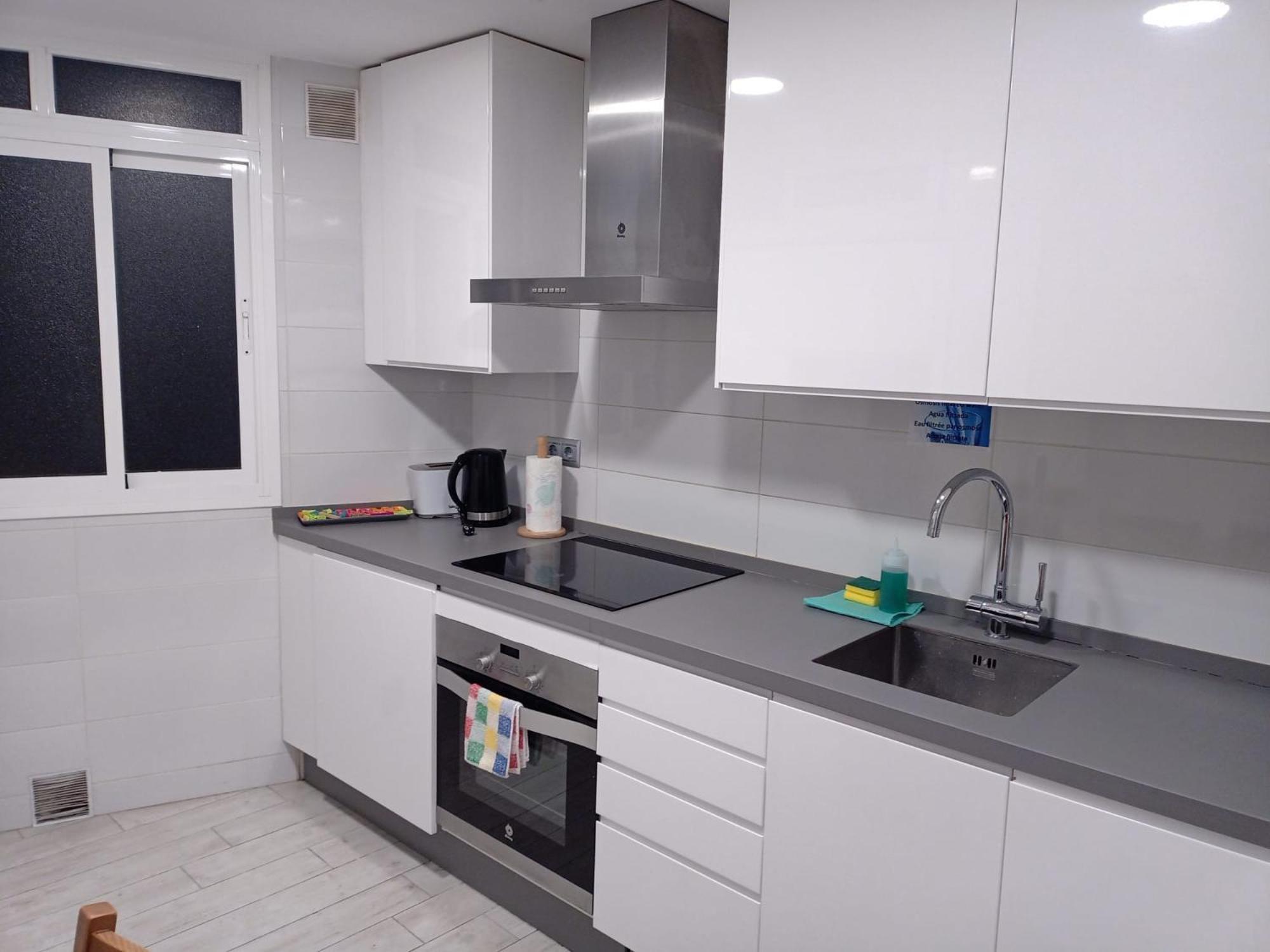 Piso Con Parkinprivado Y A10minutosdelaplayaandando Lägenhet Málaga