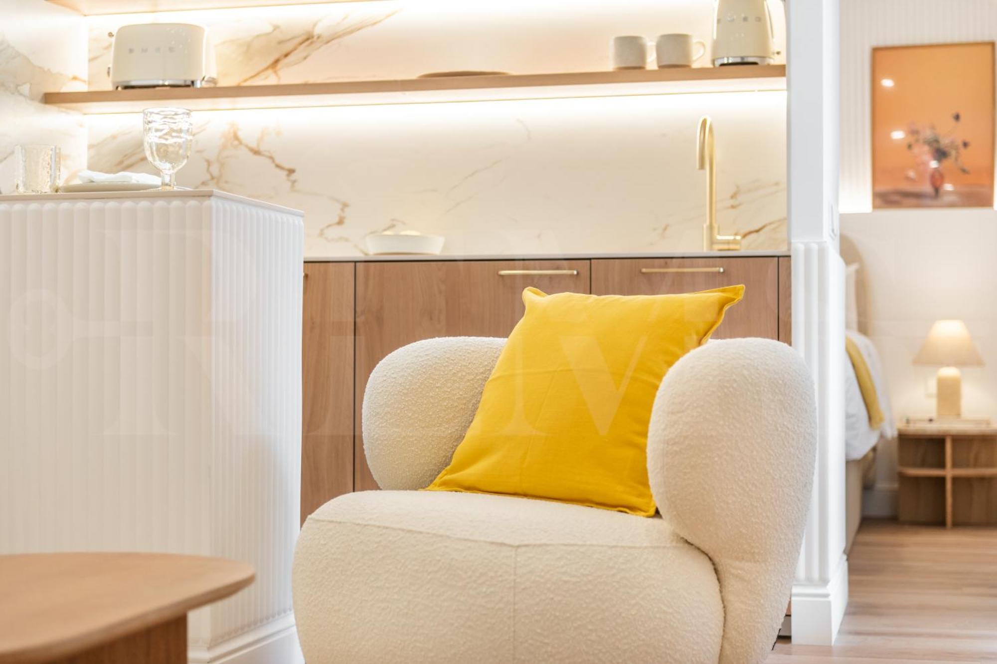 Charming With Private Patio By Rems Appartamento