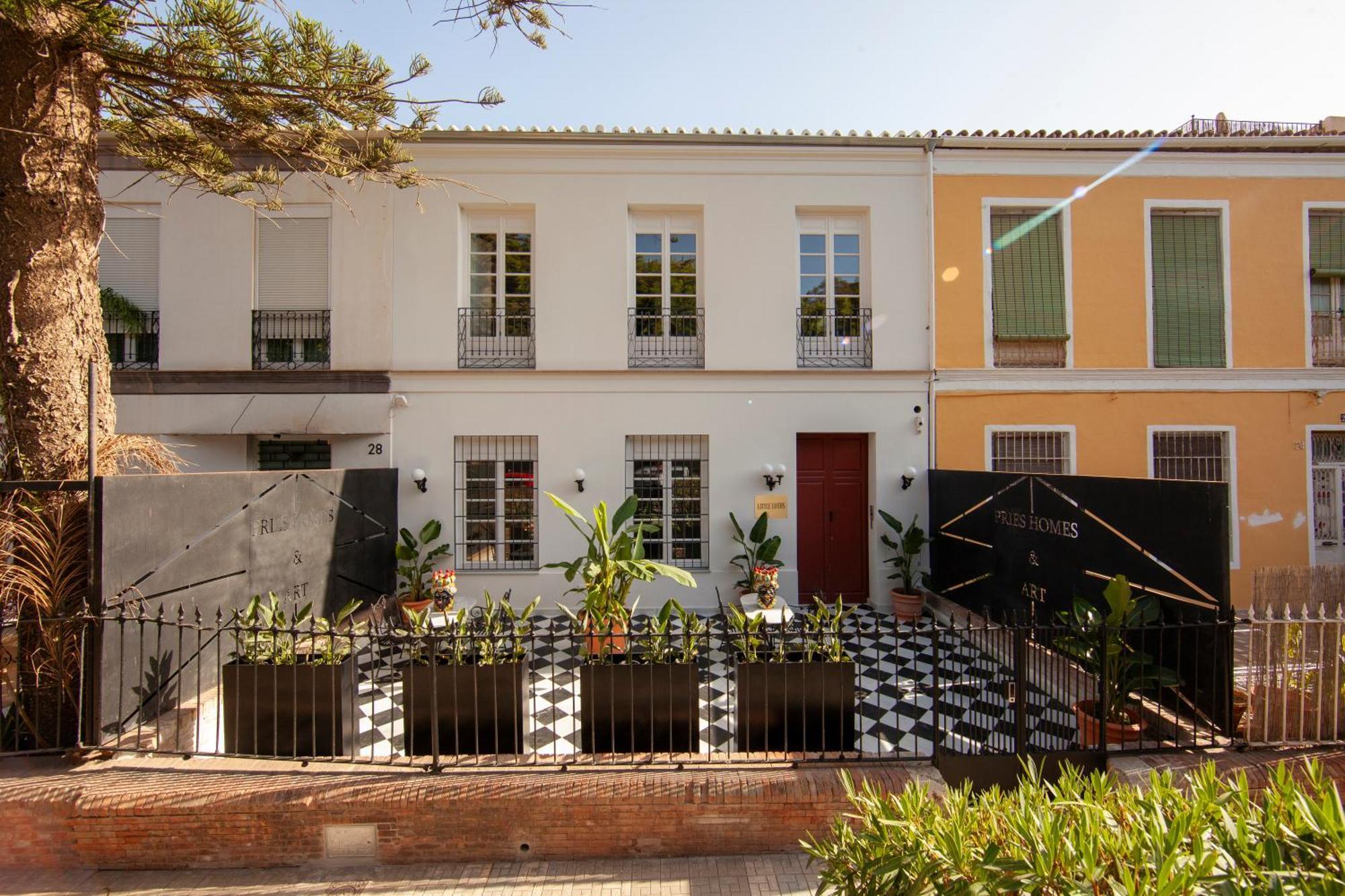 Pries Homes - Little Lotus Málaga