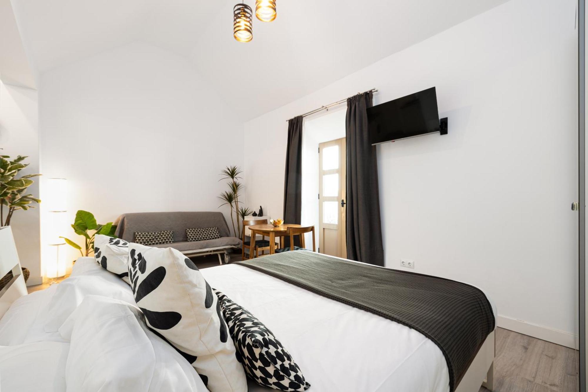 H2m Hiniestrosa French Balcony Aacc Wifi Apartment Málaga