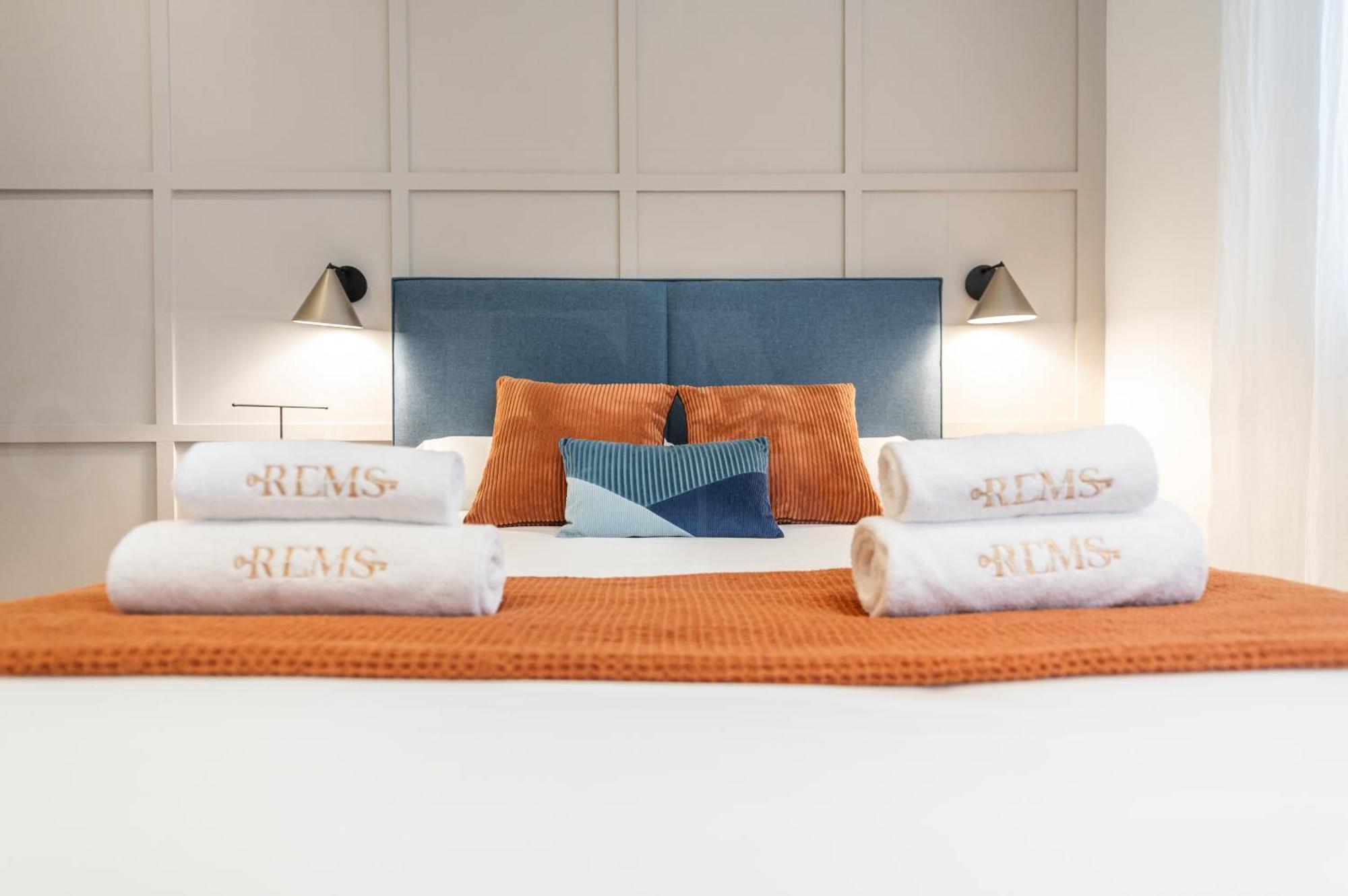Apartment Modern & Stylish 3br In The Heart Of By Rems Málaga