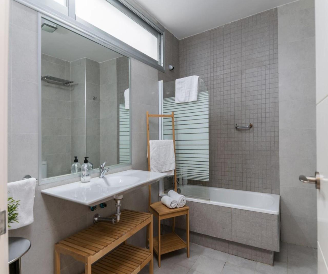 Apartment Trinidad Con Parking By Dossan Malaga