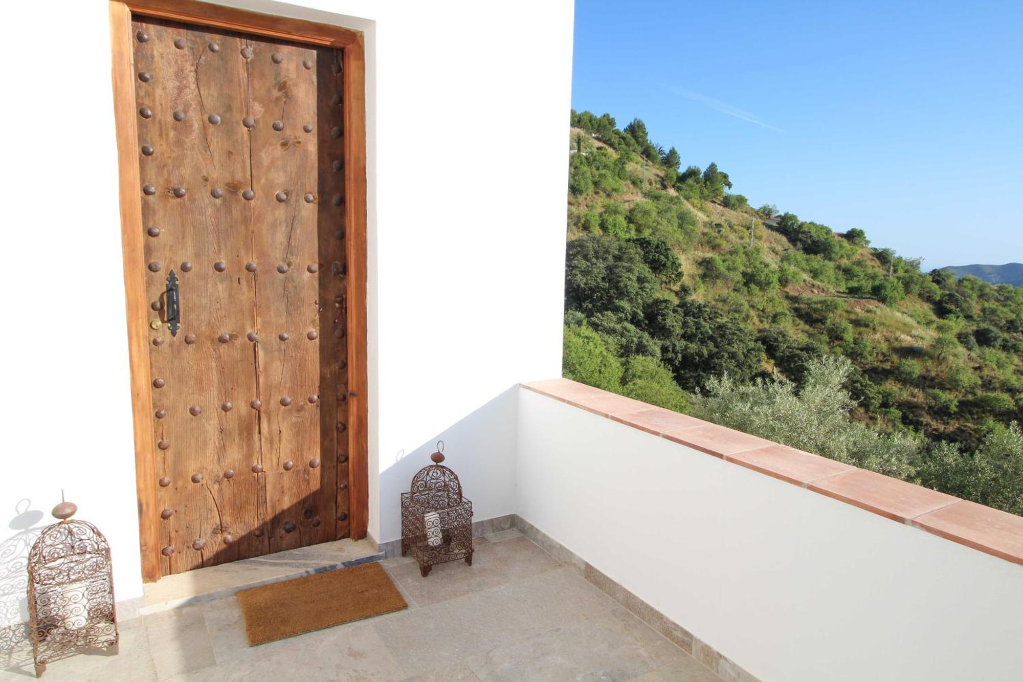 Pousada Trompetilla Montes De With Yoga And
