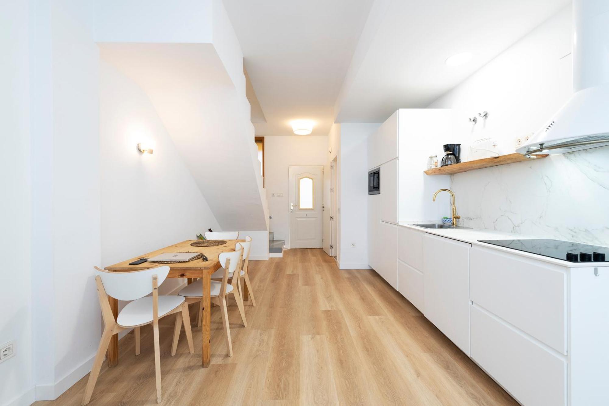 Duplex Victoria By Dossan