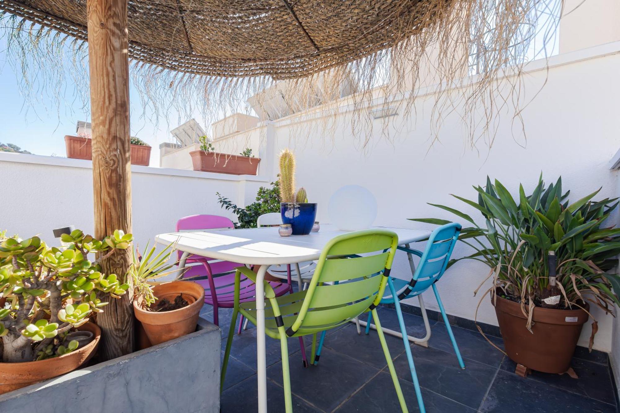Historic Centre + Rooftop + Parking Leilighet *