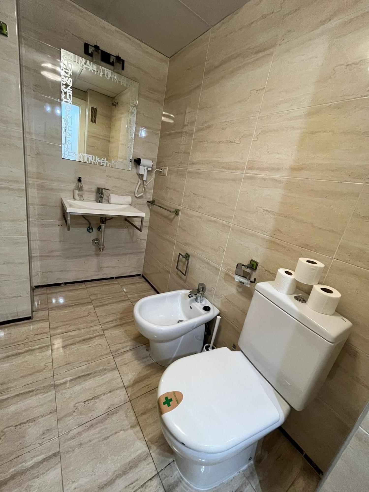 Apartment El Torcal Residences With Free Parking