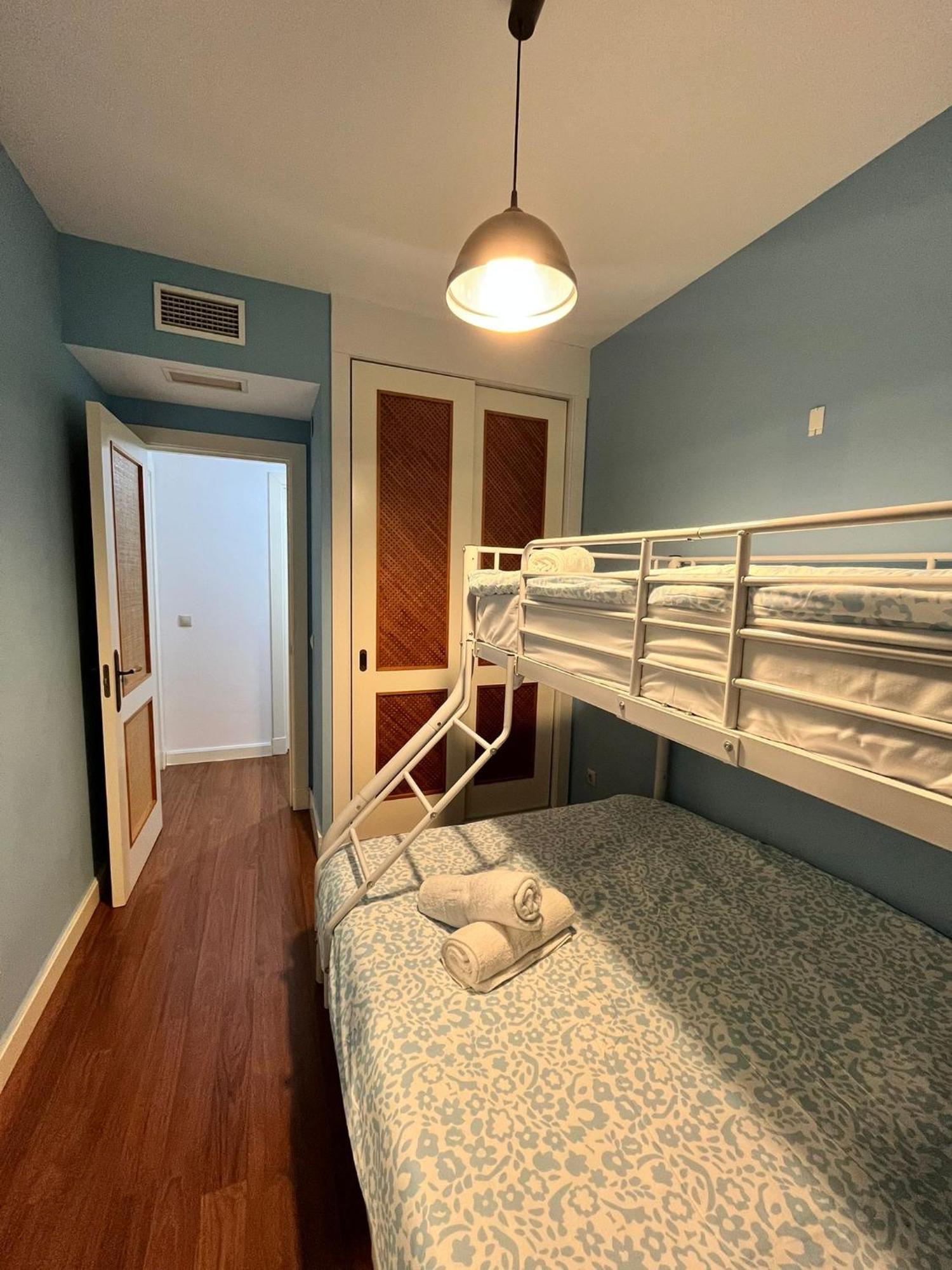 El Torcal Residences With Free Parking Apartment