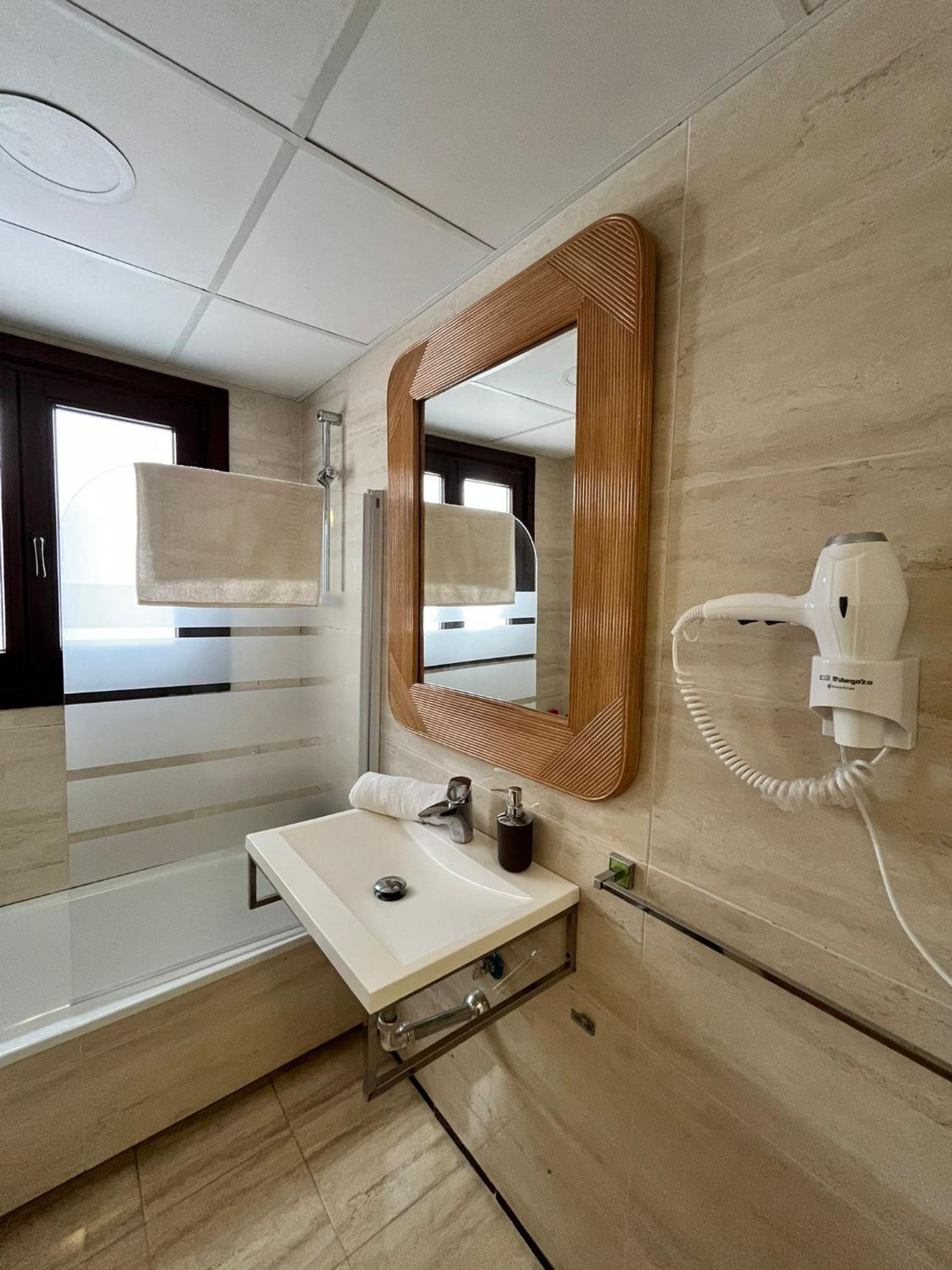Apartamento El Torcal Residences With Free Parking Málaga