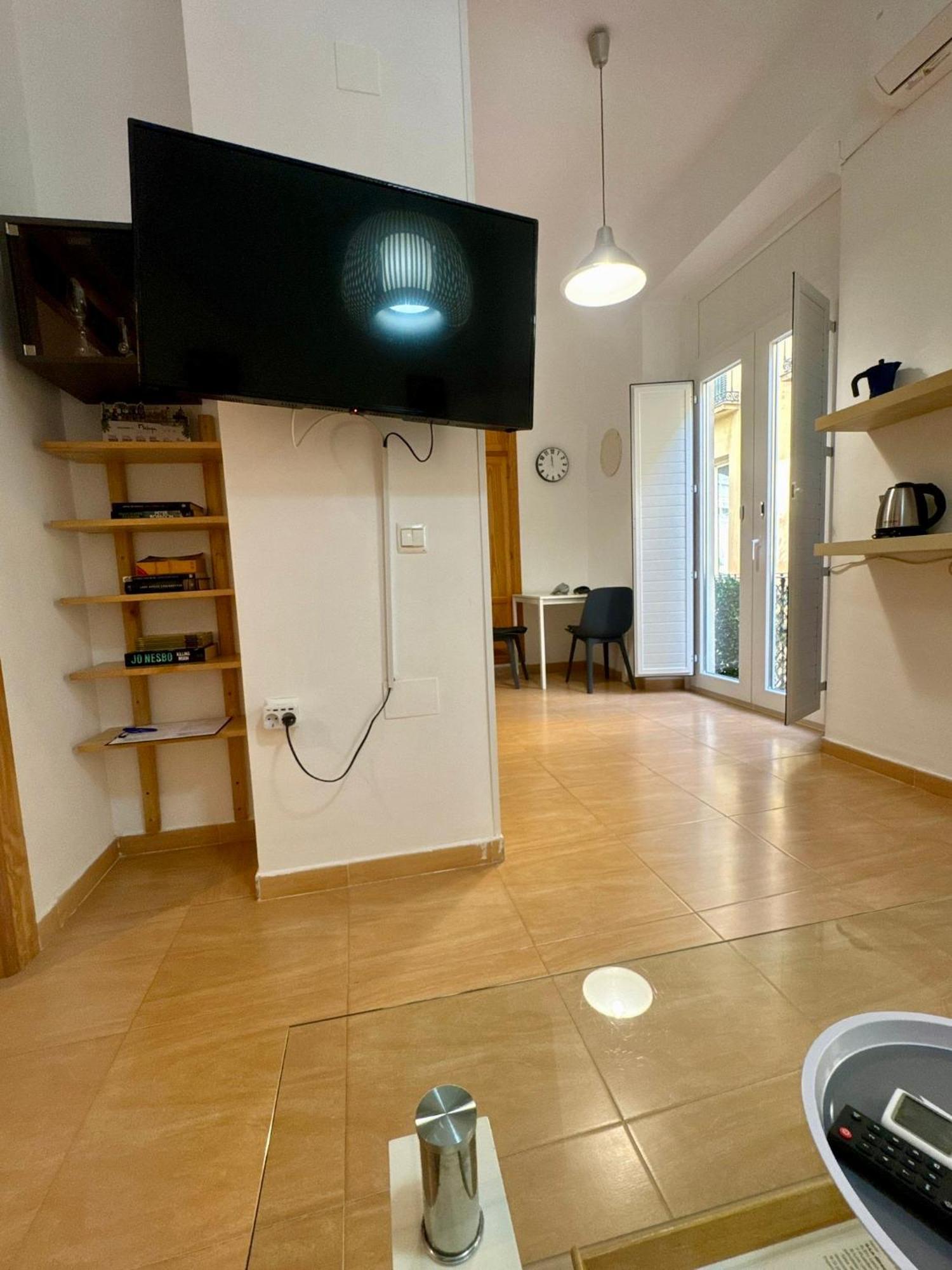 Plz De La Merced Solera By Life In Apartamento