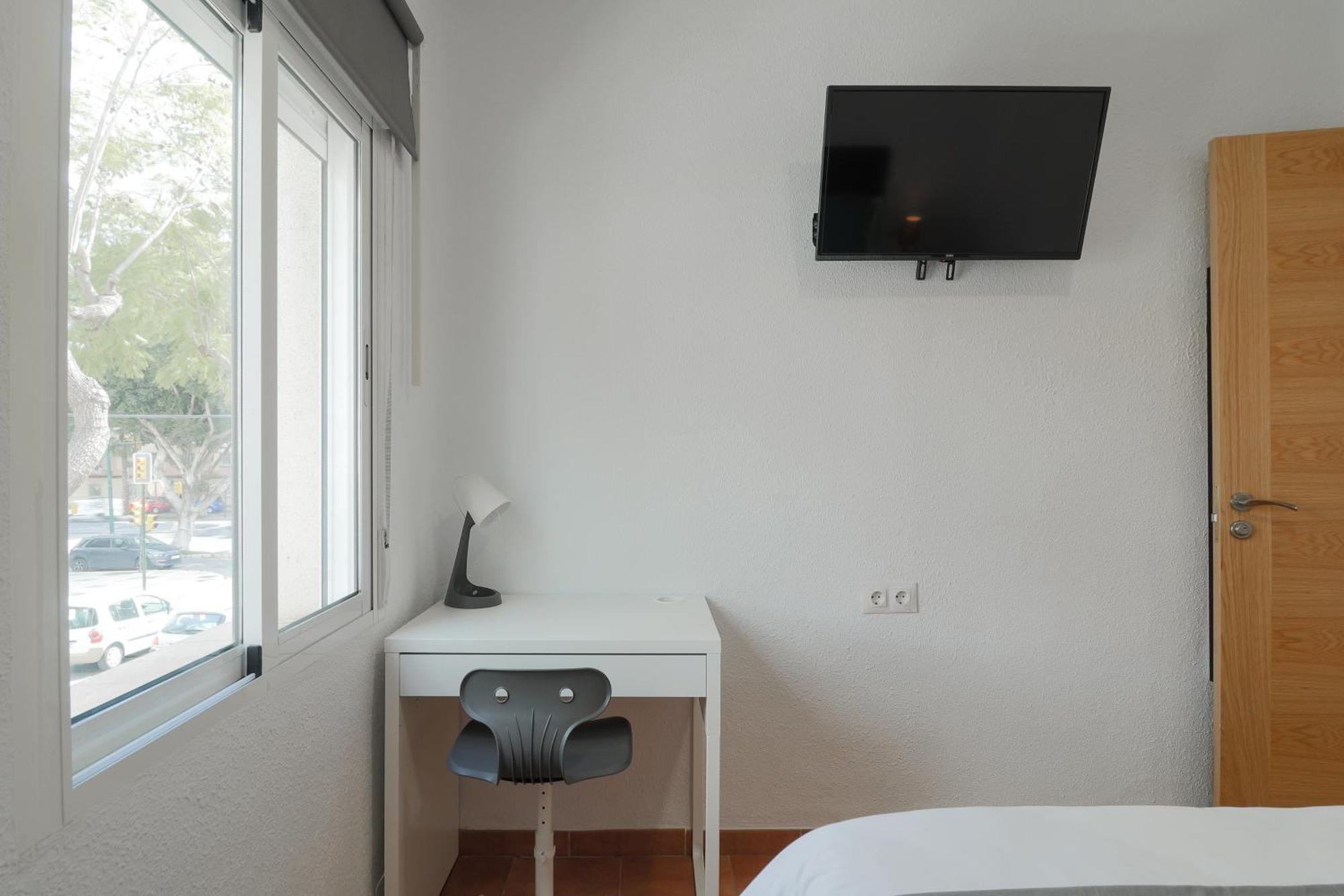 Appartement C75 - Comfy 3 Bedroom Near Center *