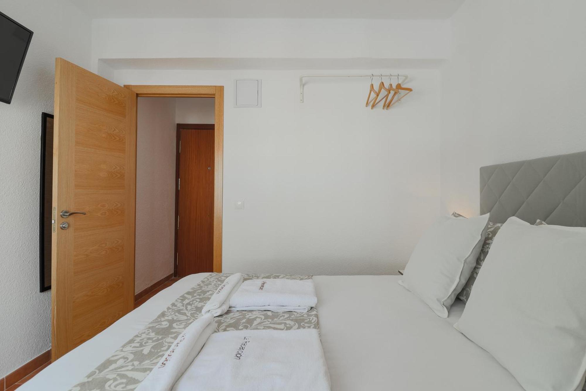 C75 - Comfy 3 Bedroom Near Center Appartement