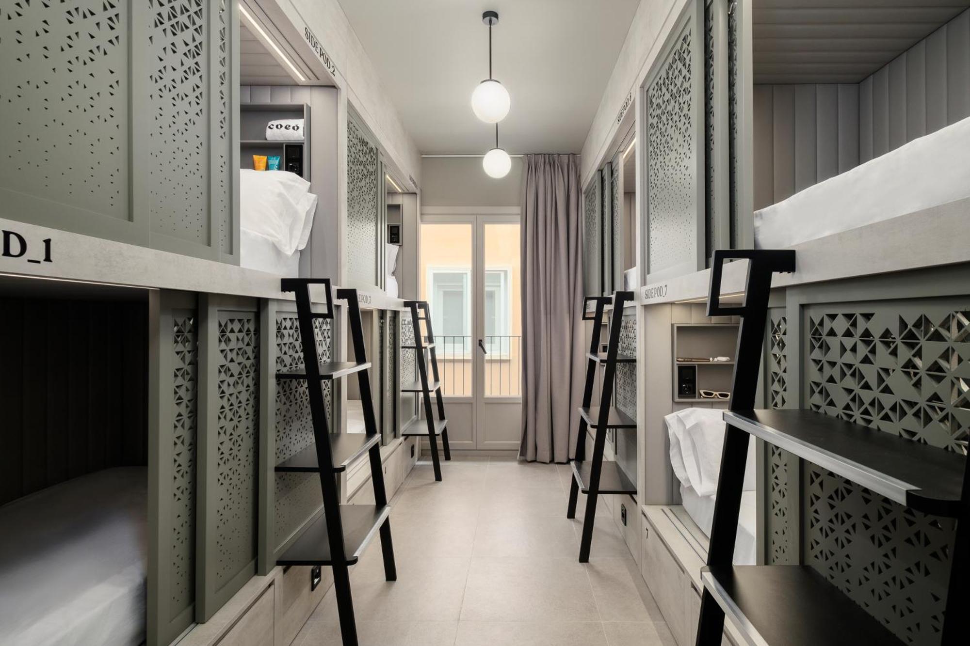 Coeo Hernan Ruiz Rooftop Pool Hostel *