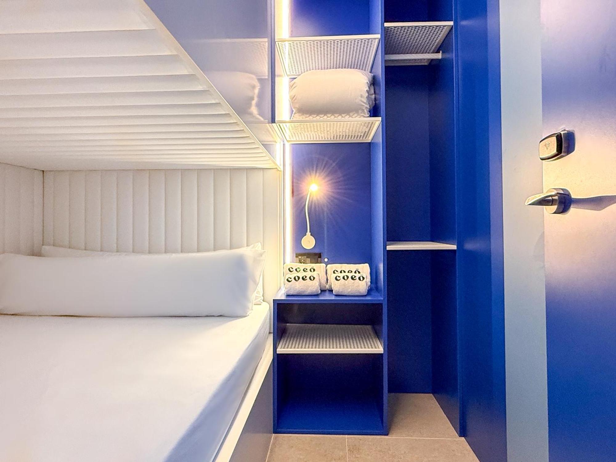 Coeo Hernan Ruiz Rooftop Pool Hostel *
