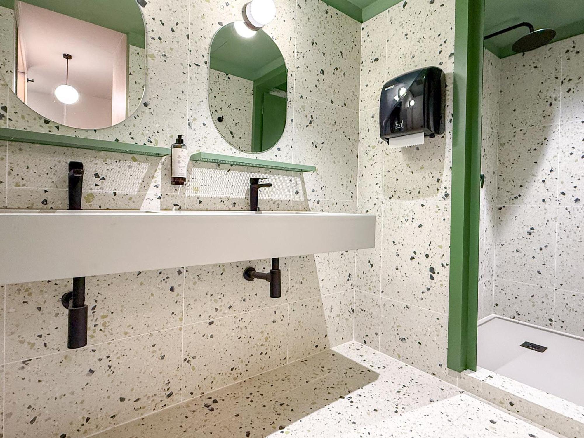 Coeo Hernan Ruiz Rooftop Pool Hostel Malaga