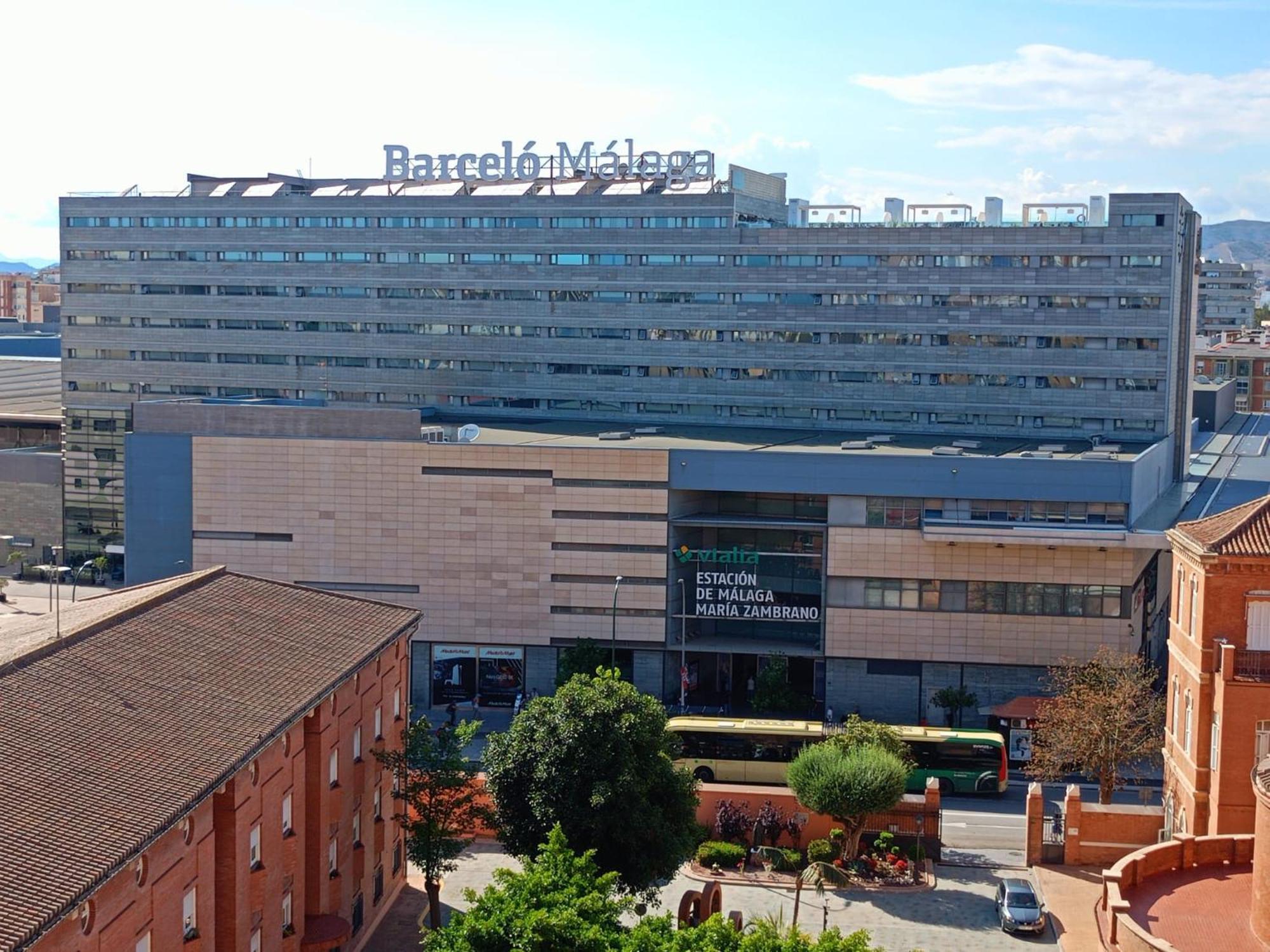 Privada Centro Cerca Tren Maria Zambrano Y Playa Muy Buena Conexion Wifi Privatunterkunft Málaga